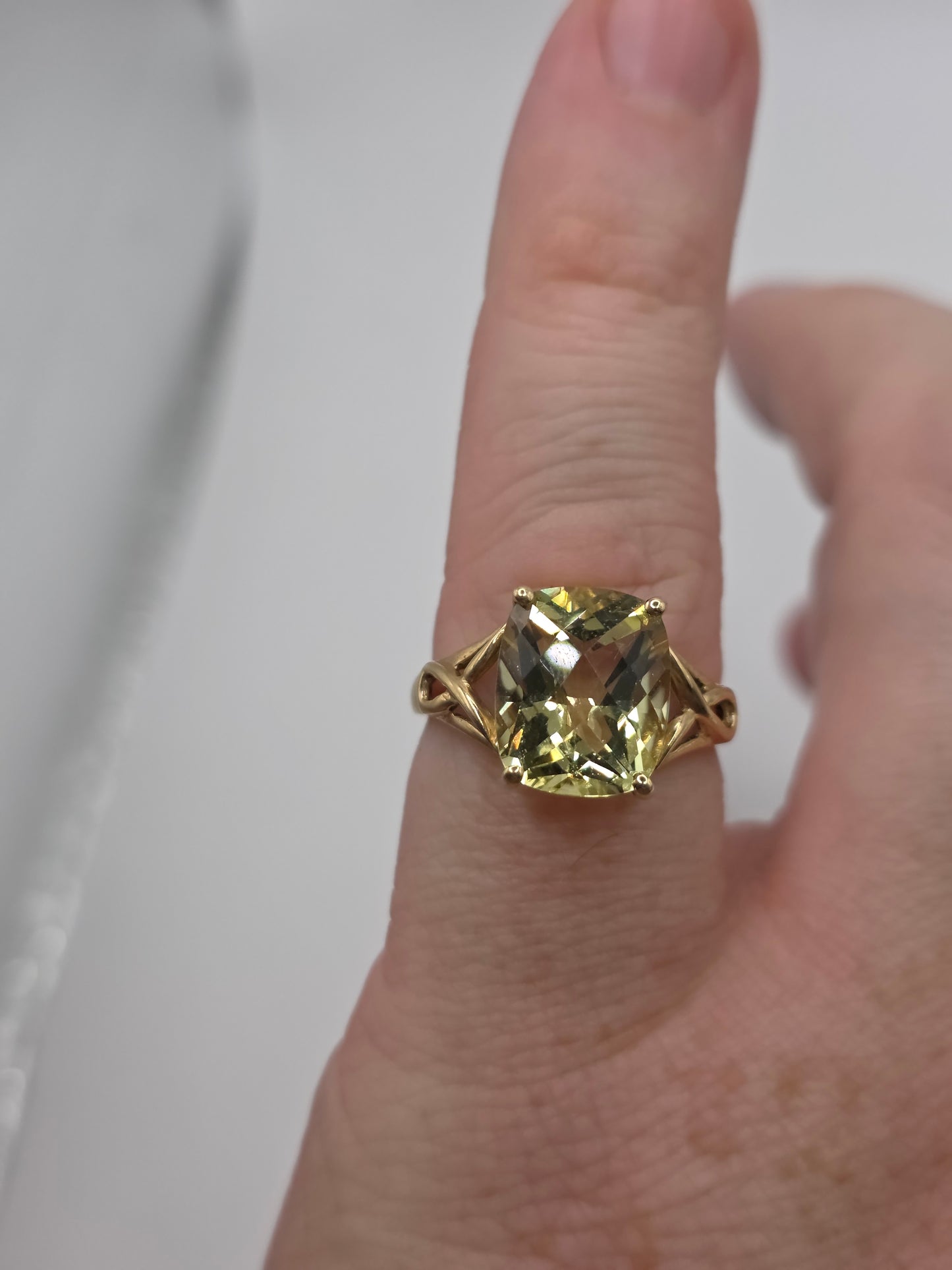 9ct gold citrine ring