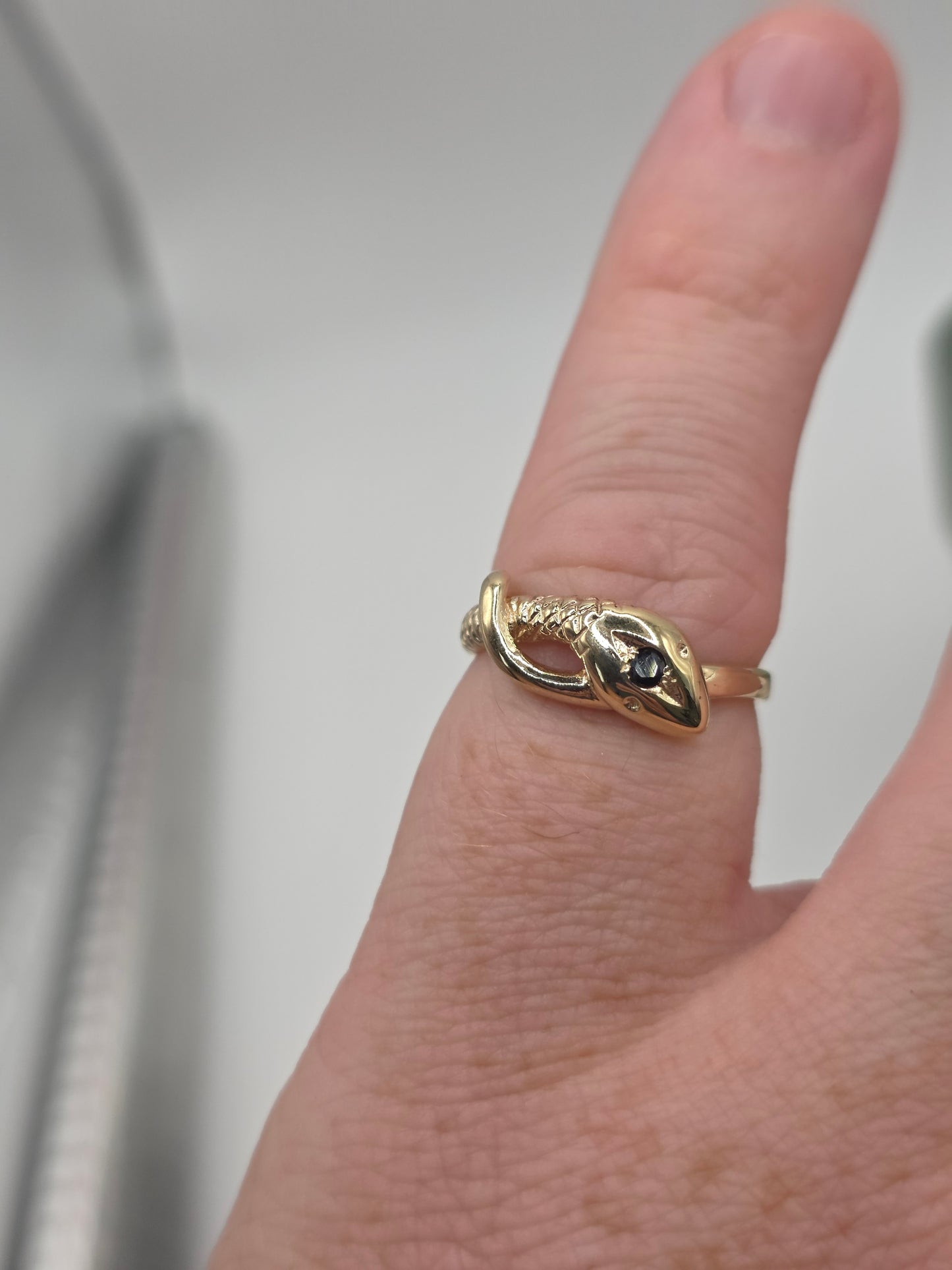 9ct gold sapphire snake ring