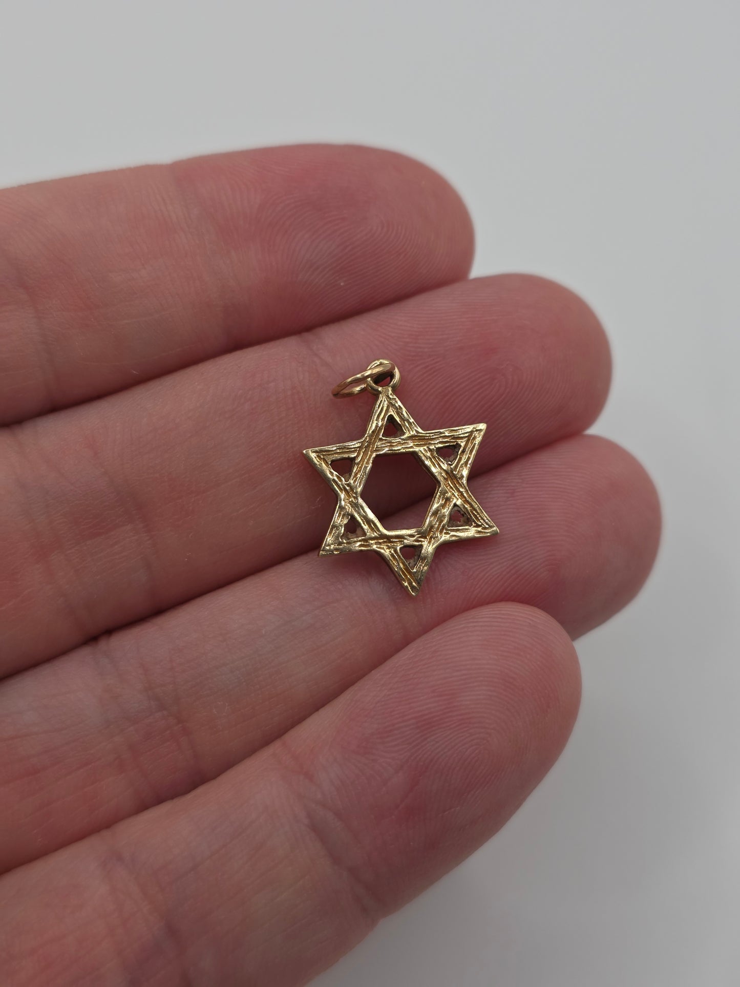 9ct gold star of david pendant