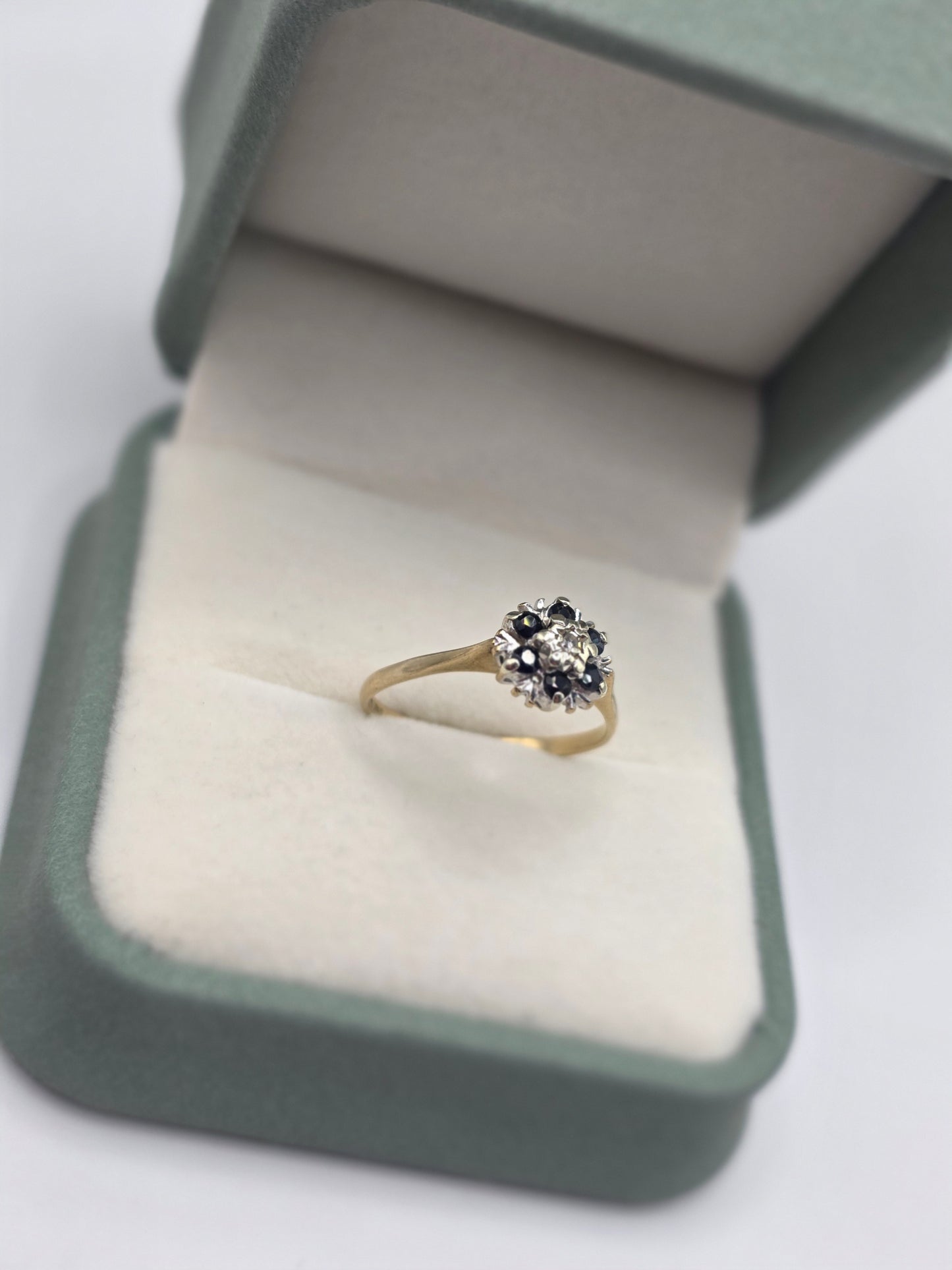 9ct gold sapphire and diamond ring
