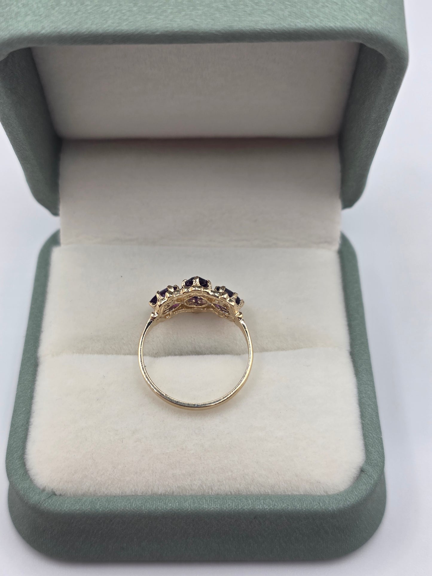 9ct gold amethyst ring