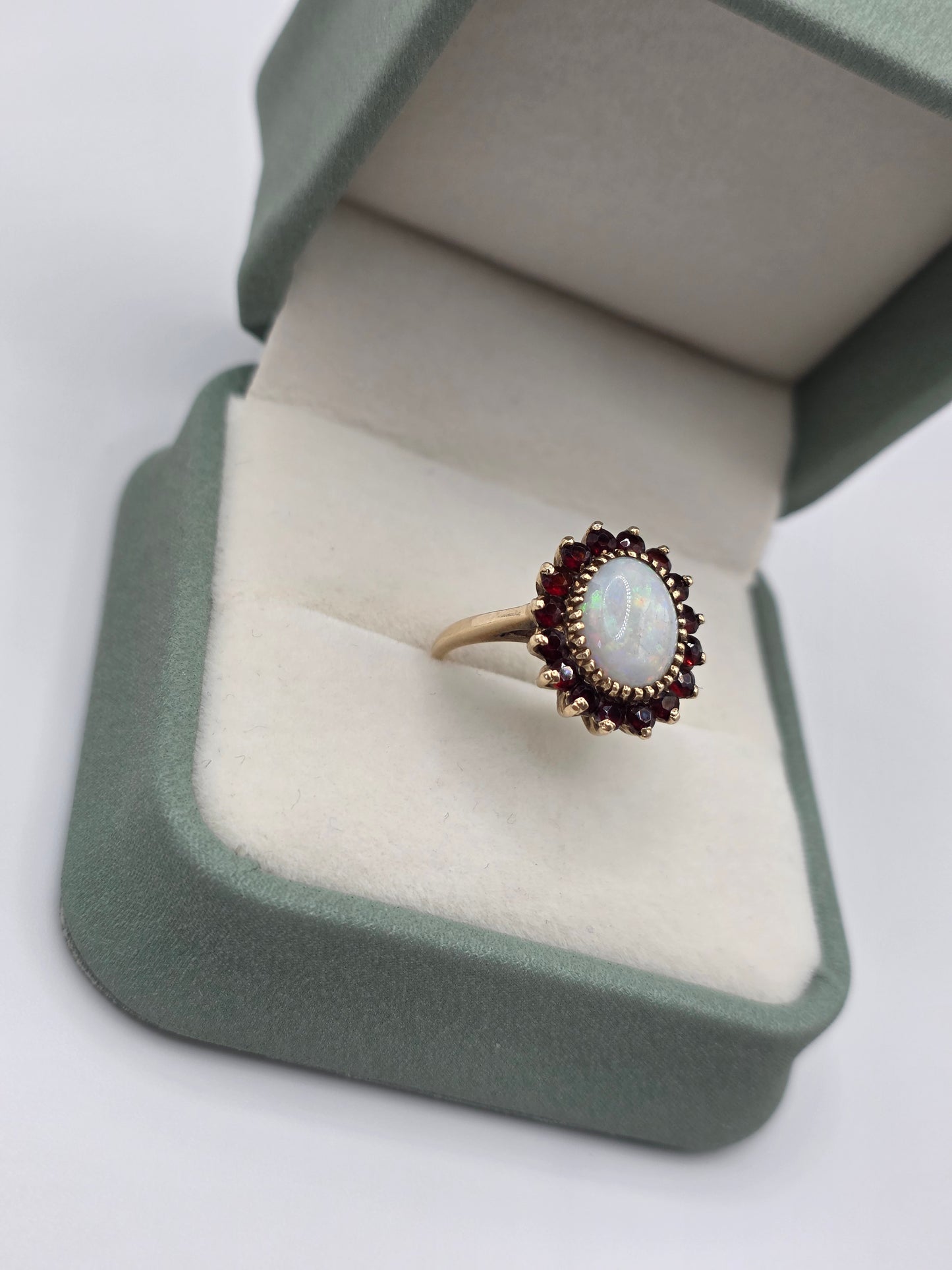 Vintage 9ct gold opal and garnet ring