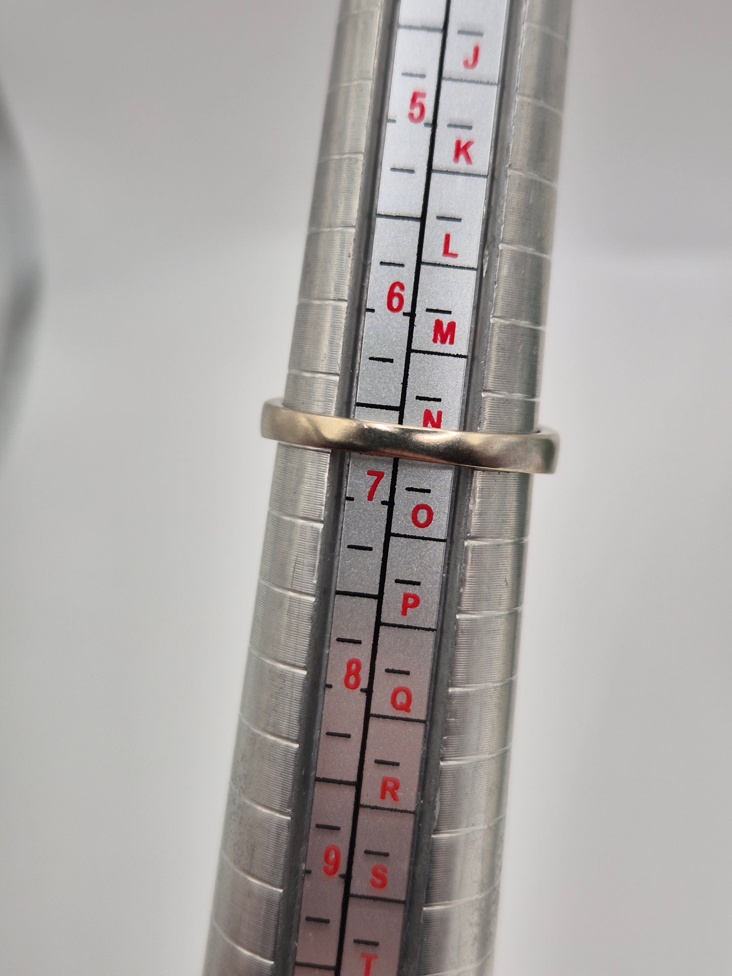 9ct white gold pink topaz ring