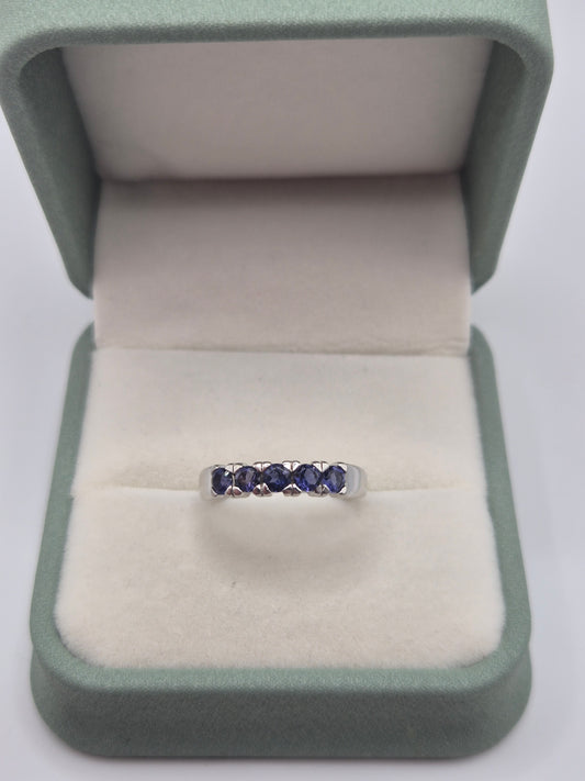 9ct white gold sapphire ring