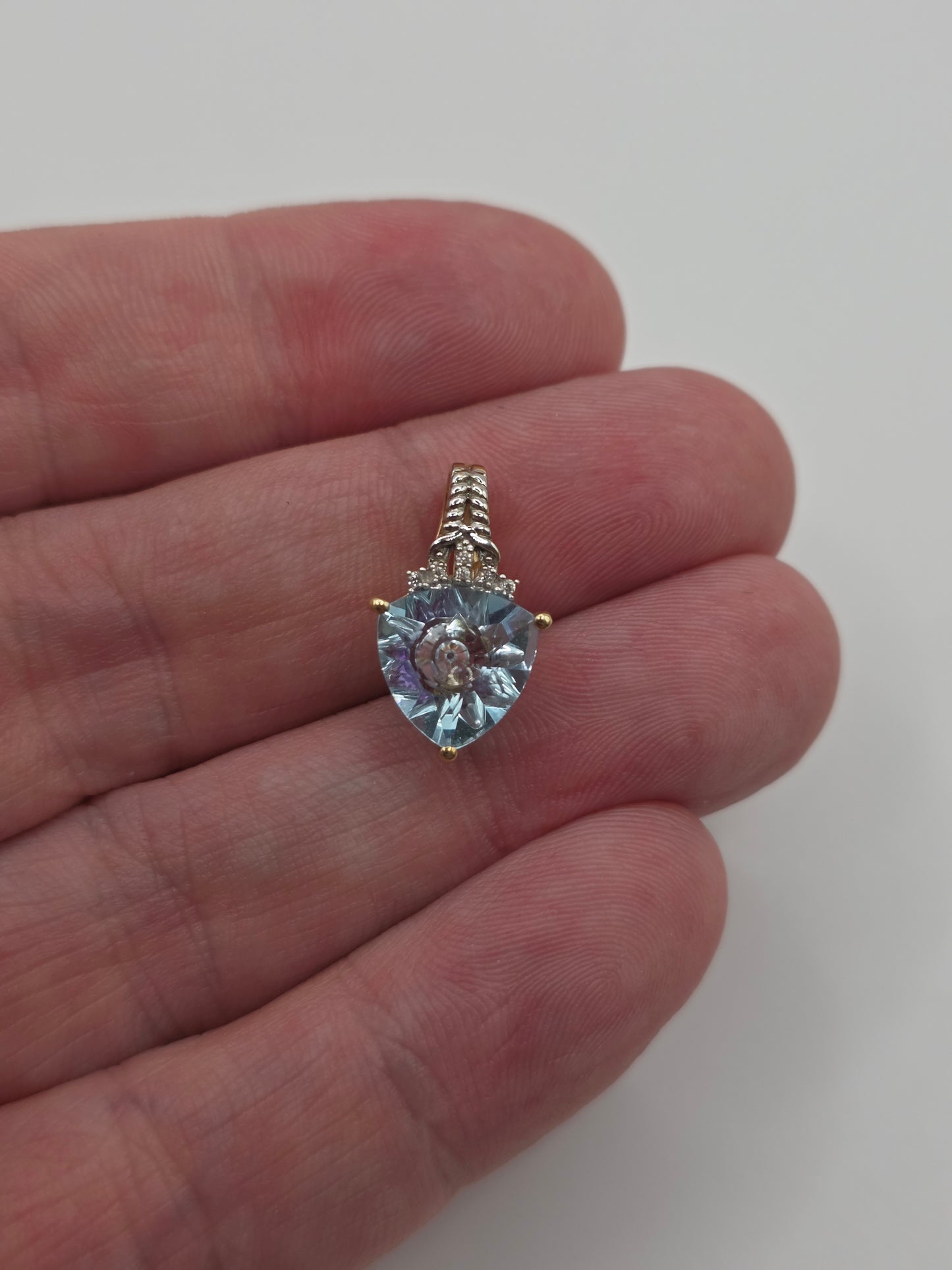 Glen lehrer 9ct gold topaz and diamond pendant