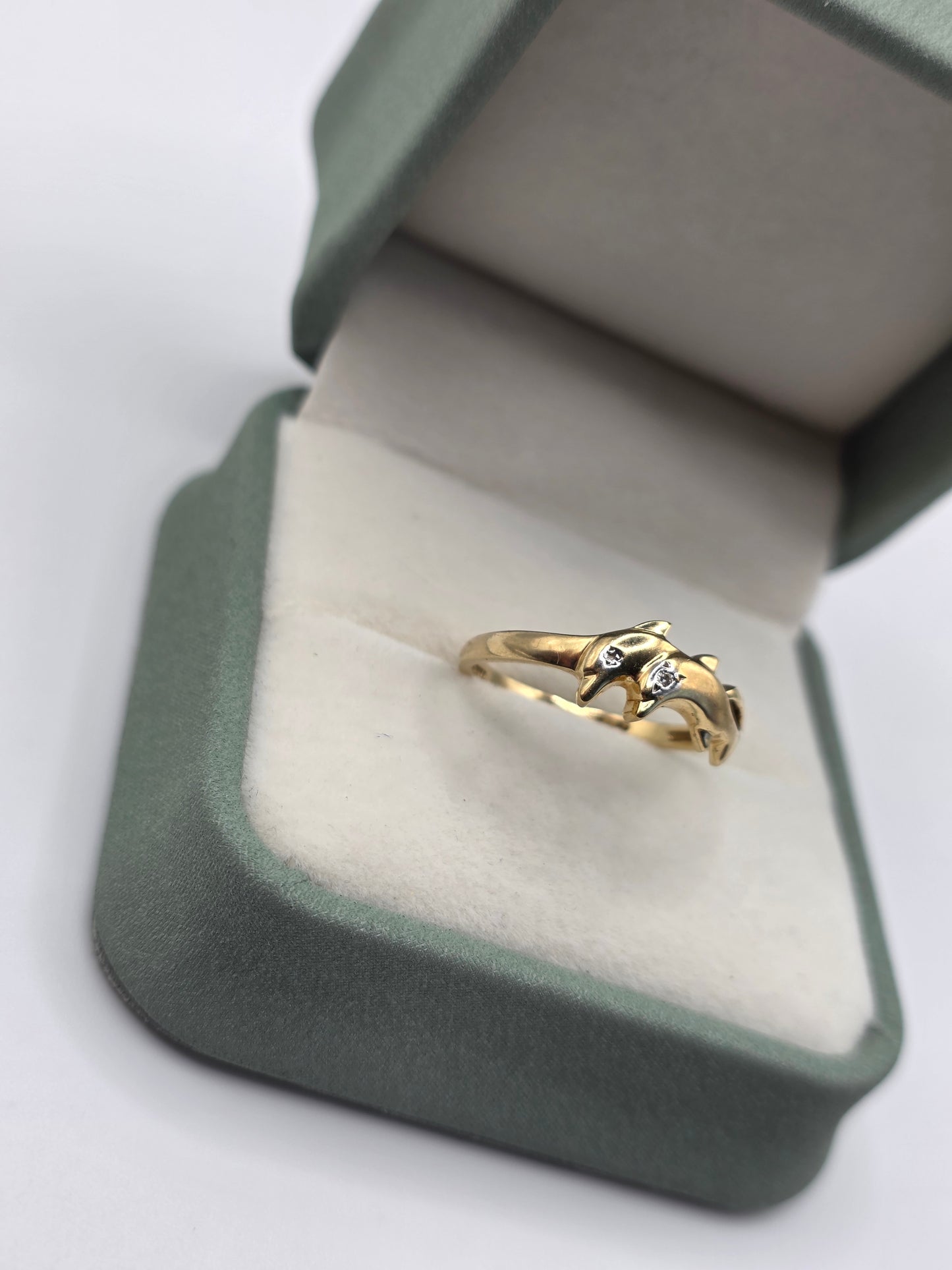 9ct gold diamond dolphin ring