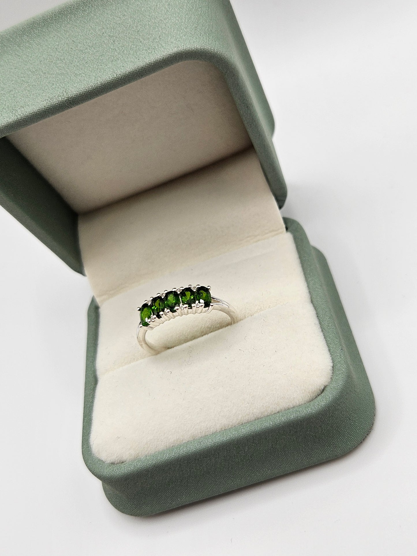 Silver diopside ring