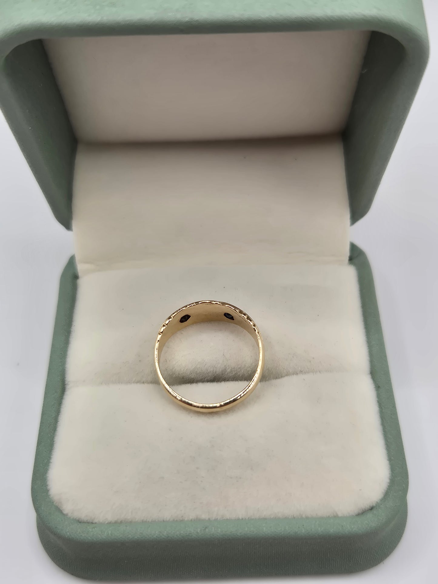 9ct gold sapphire and opal ring