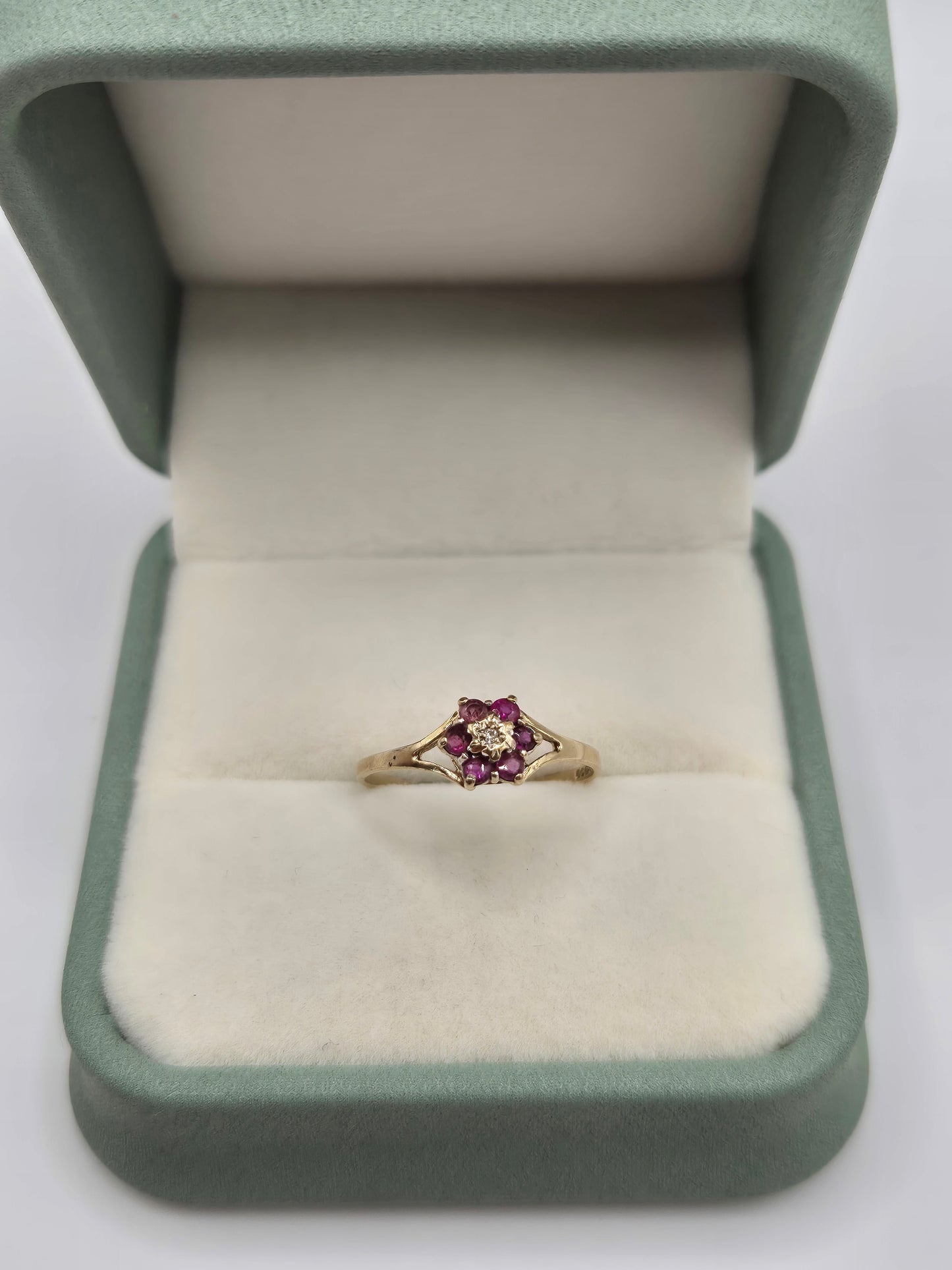 9ct gold ruby and diamond ring