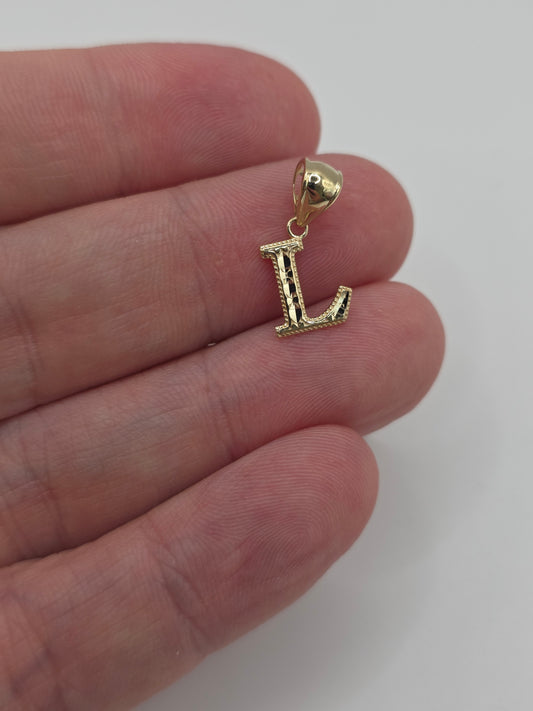 9ct gold initial L pendant