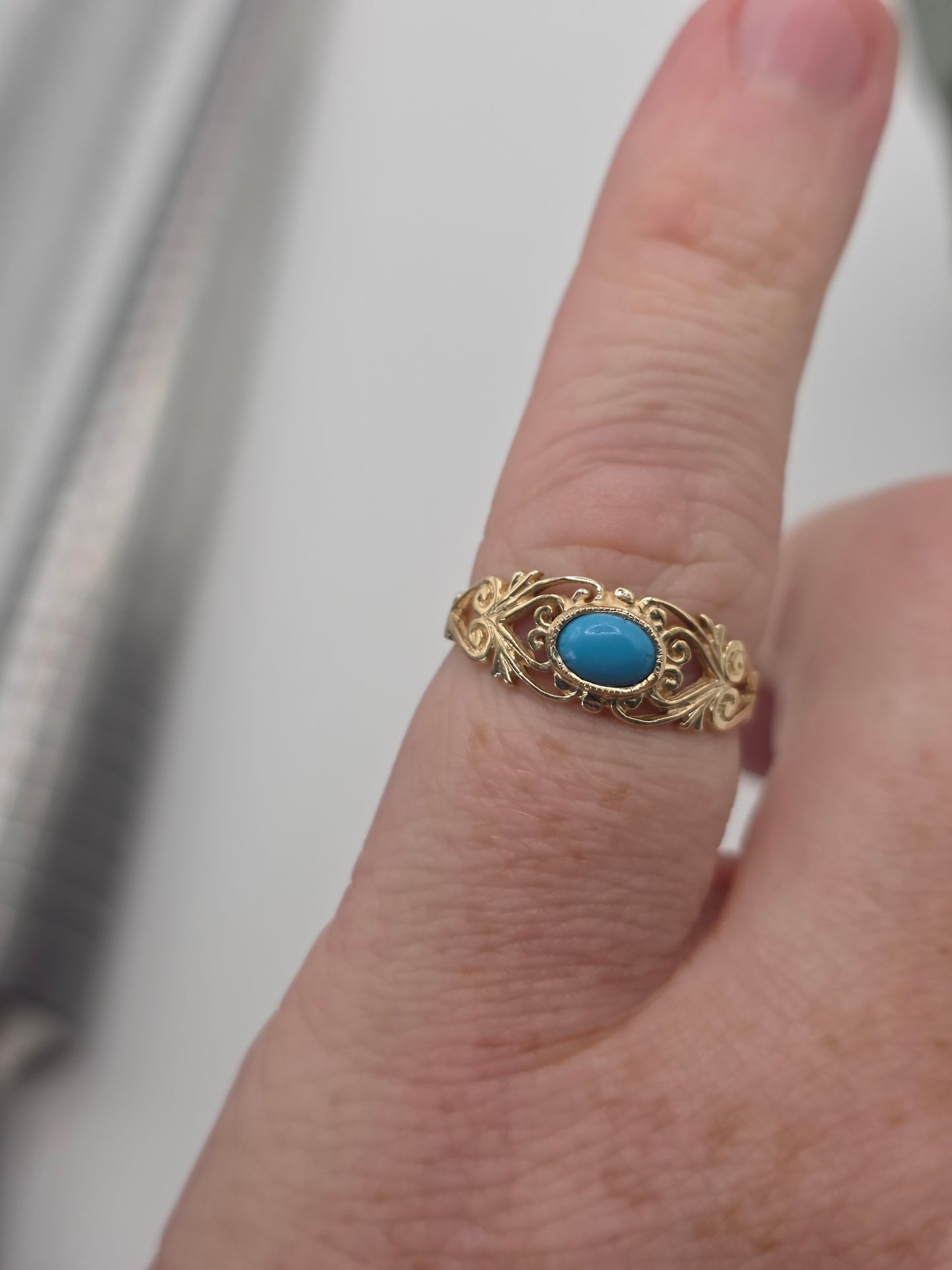 9ct gold turquoise ring