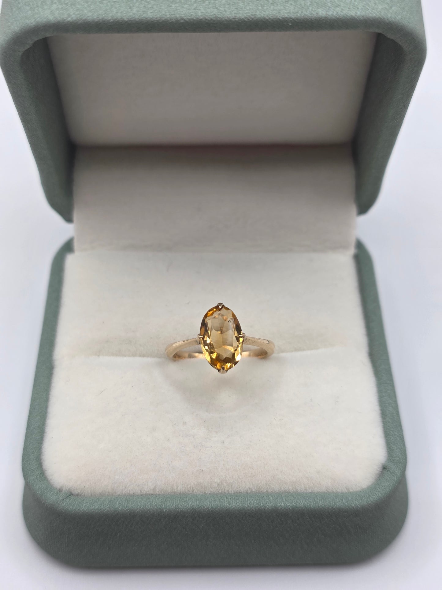 9ct gold citrine ring