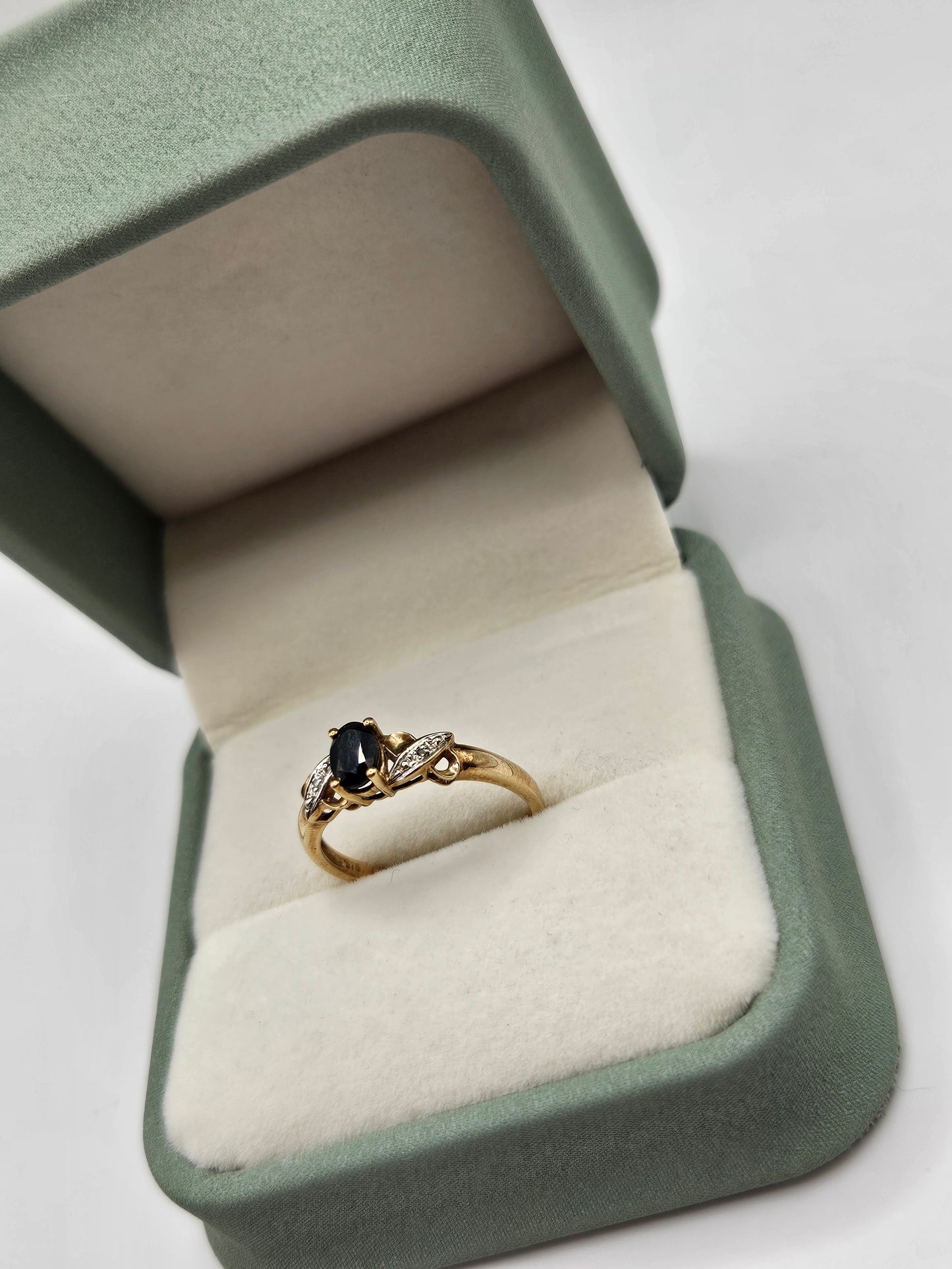 9ct gold sapphire and diamond ring