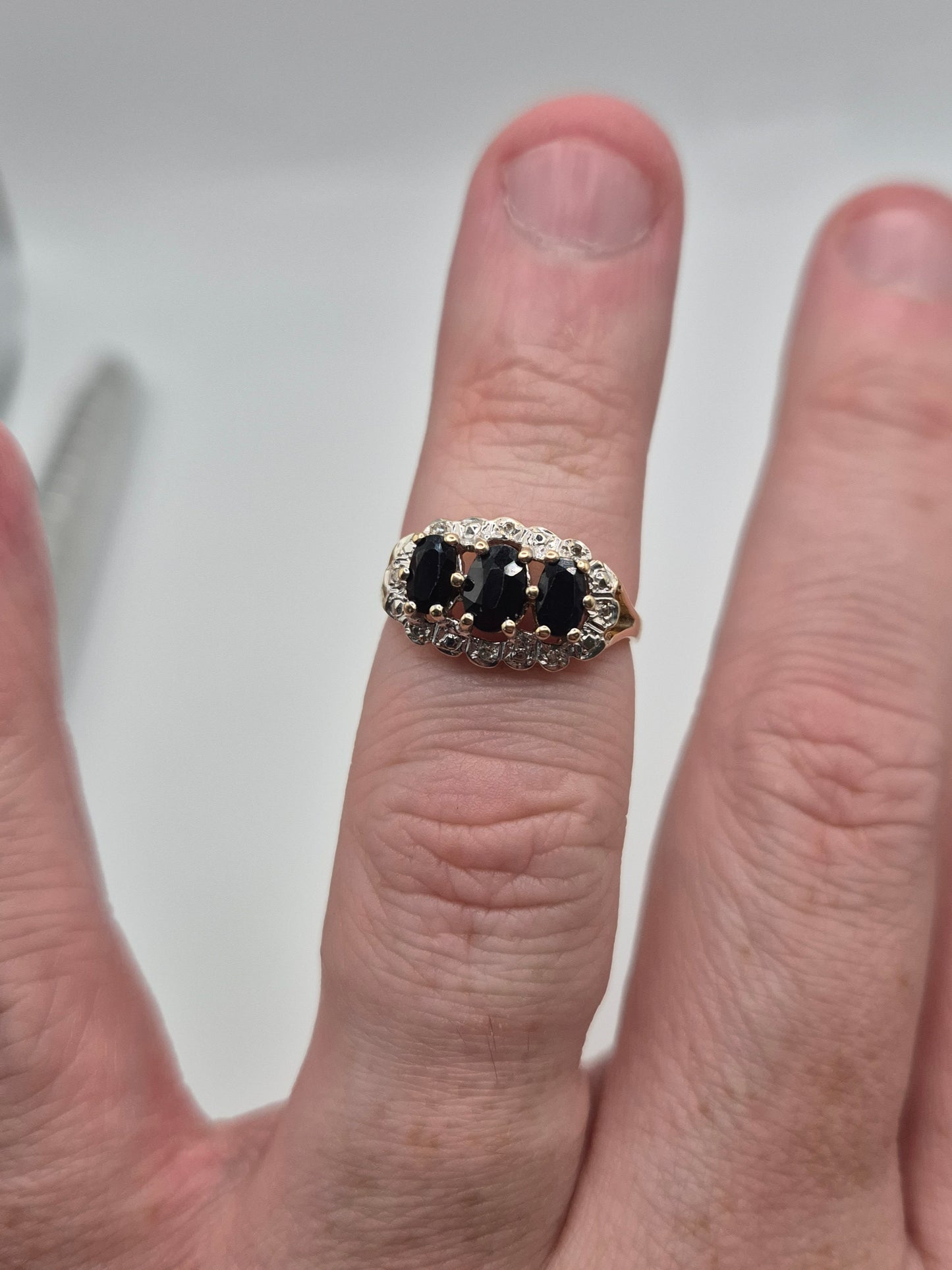 9ct gold sapphire and diamond ring
