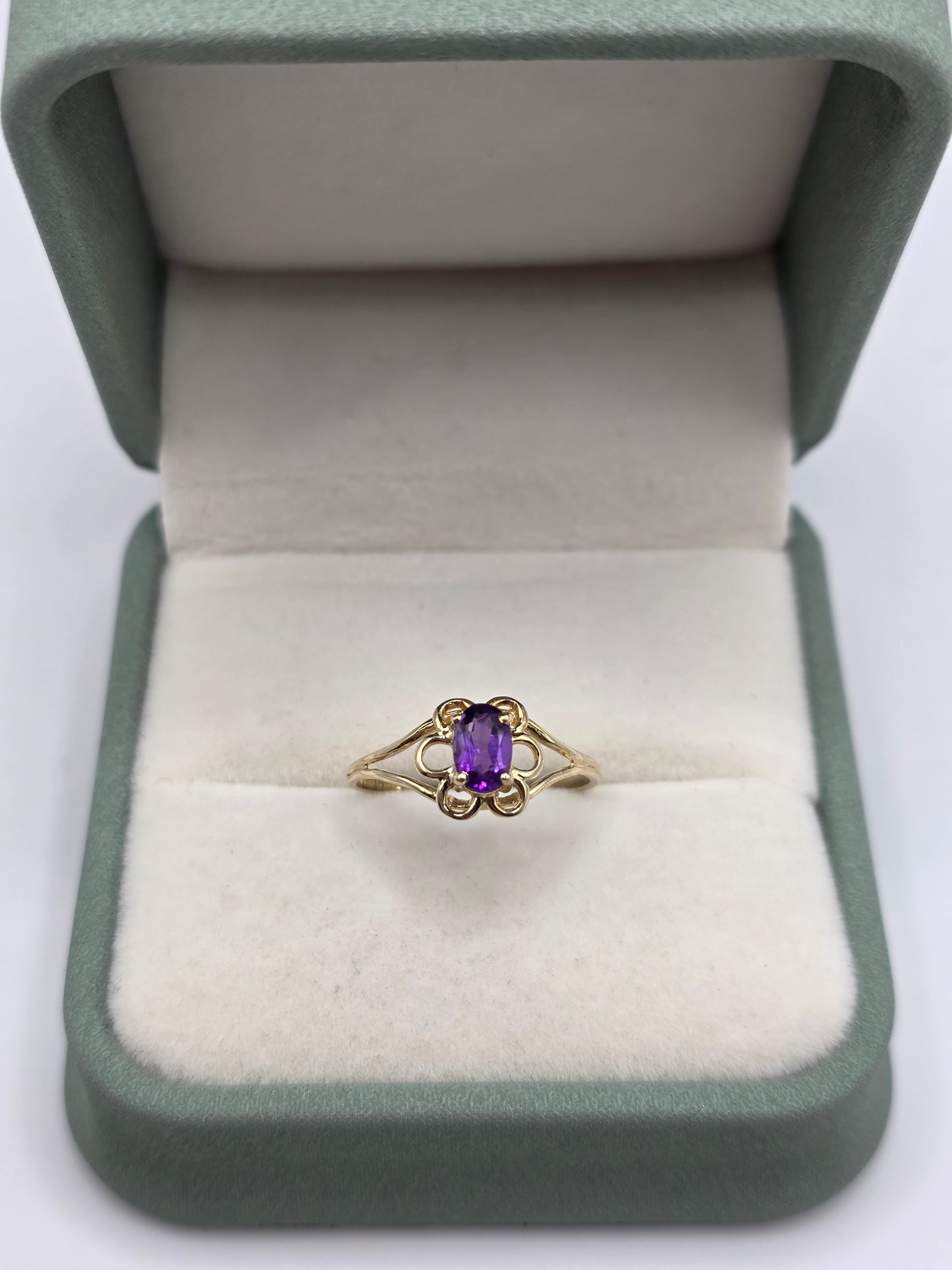 9ct gold amethyst ring