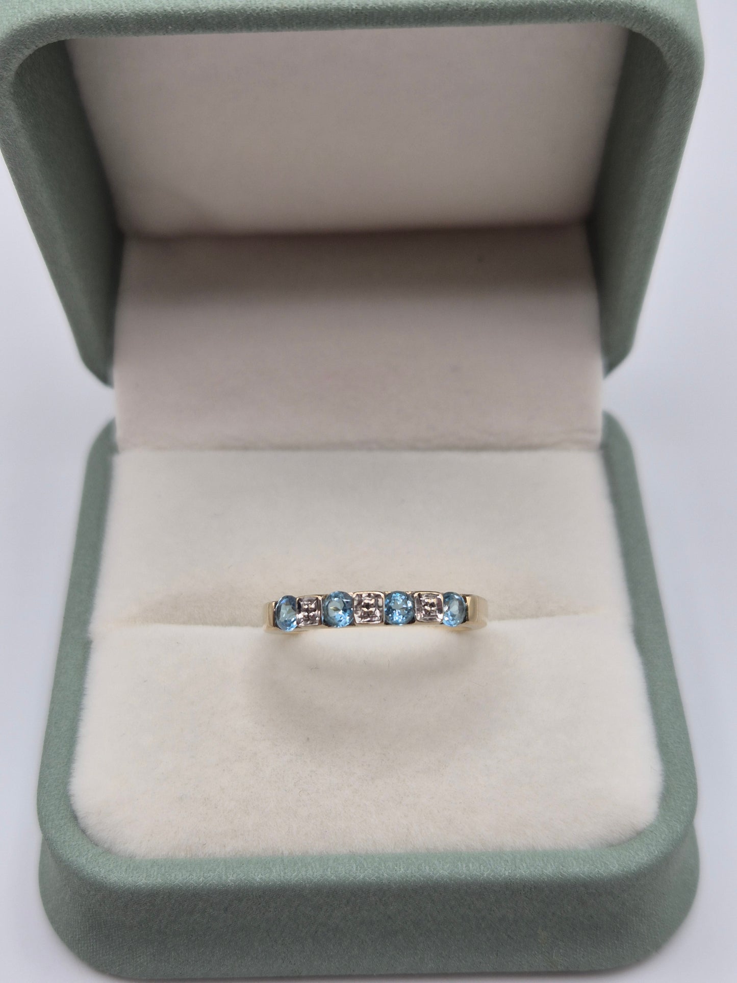 9ct gold topaz and diamond ring