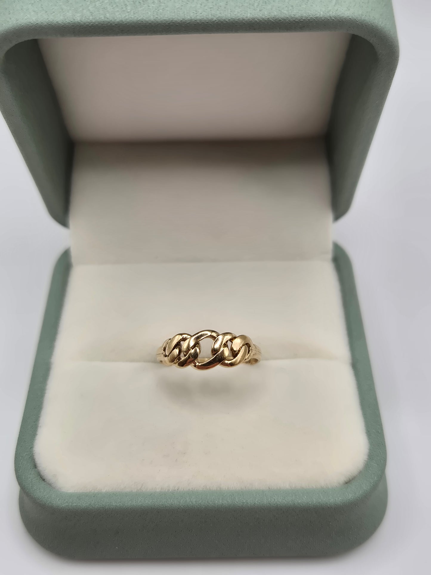 9ct gold ring