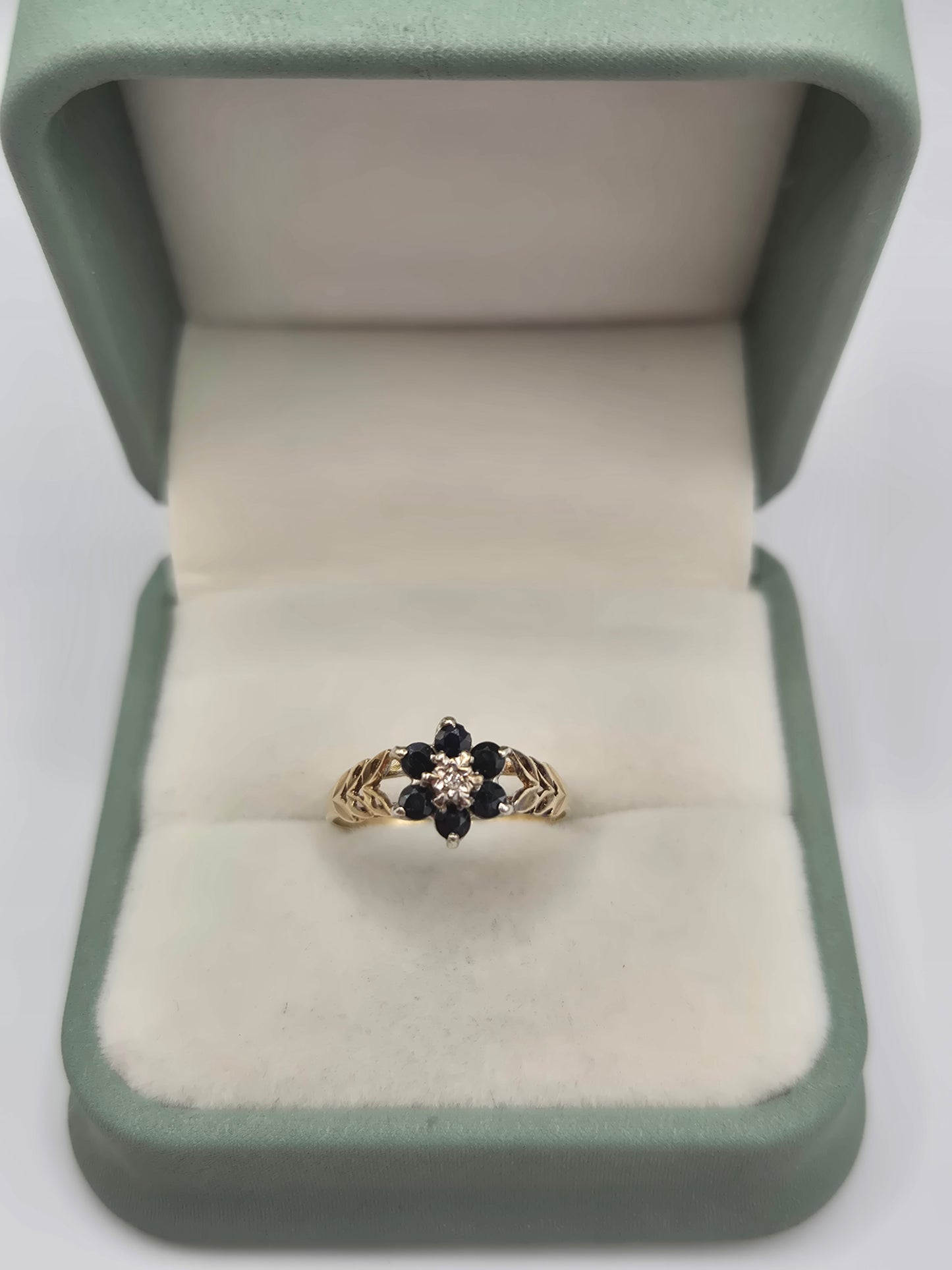 9ct gold sapphire and diamond ring