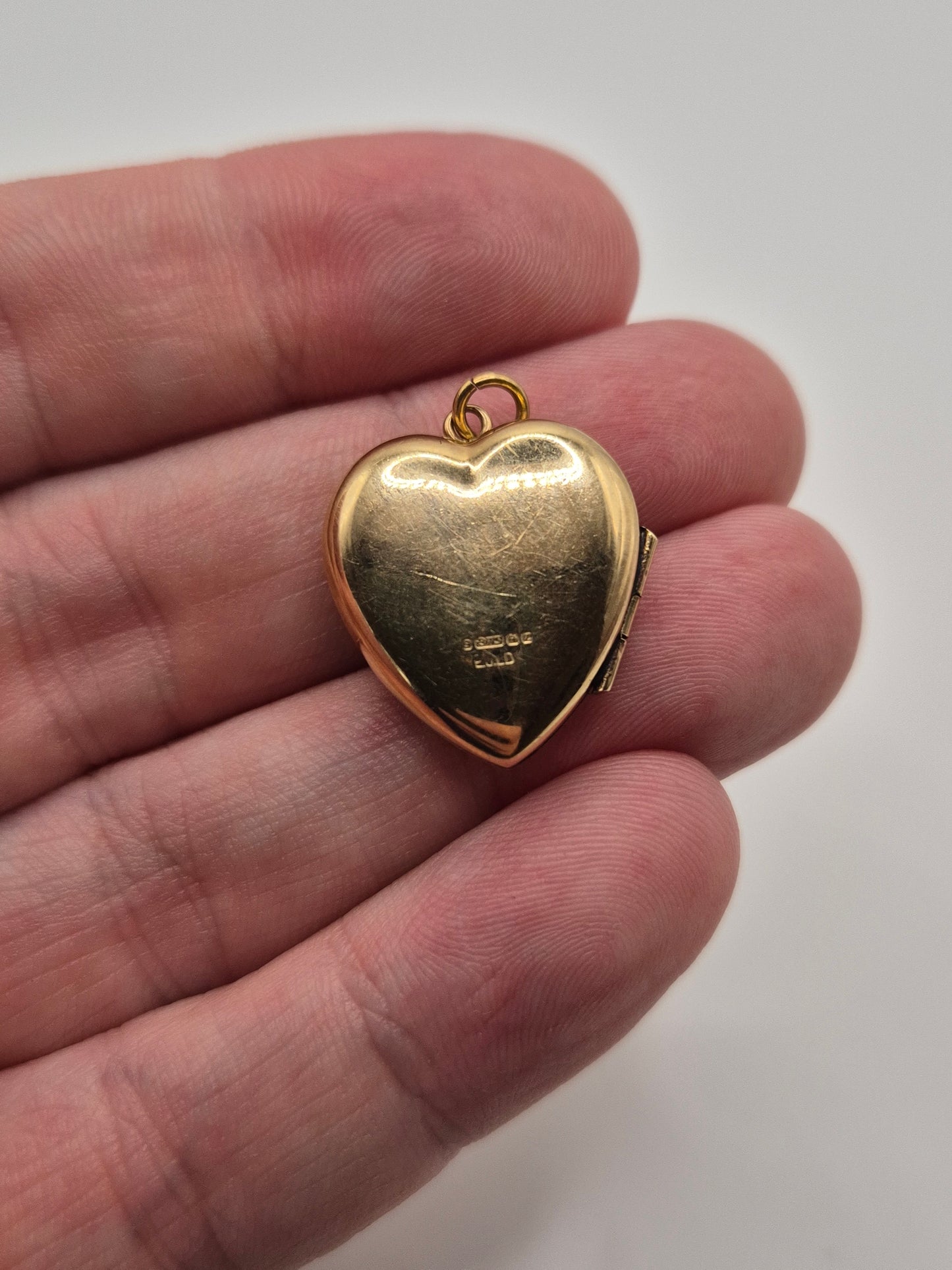 9ct gold locket