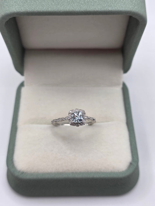 9ct white gold aquamarine and diamond ring