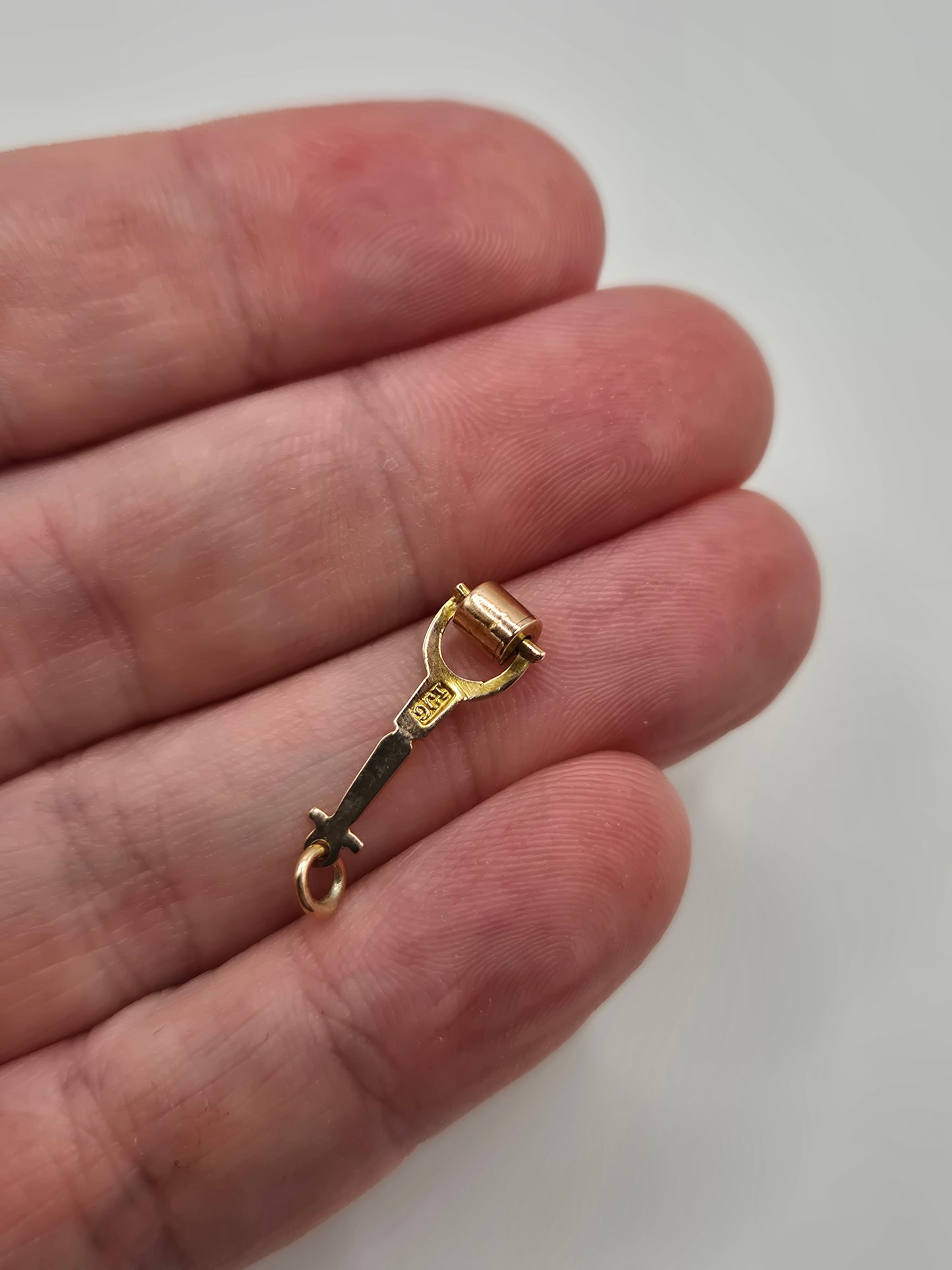 9ct gold roller charm