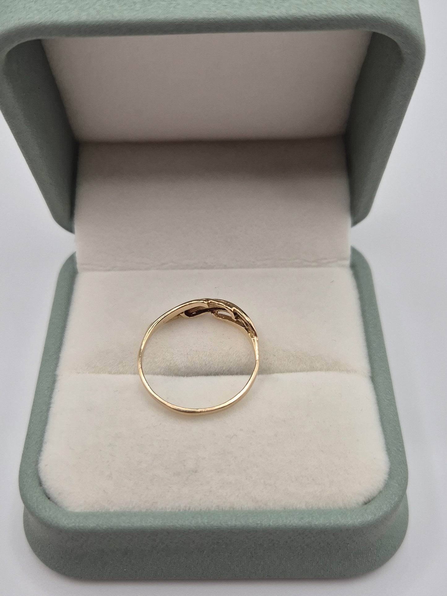 9ct gold ring
