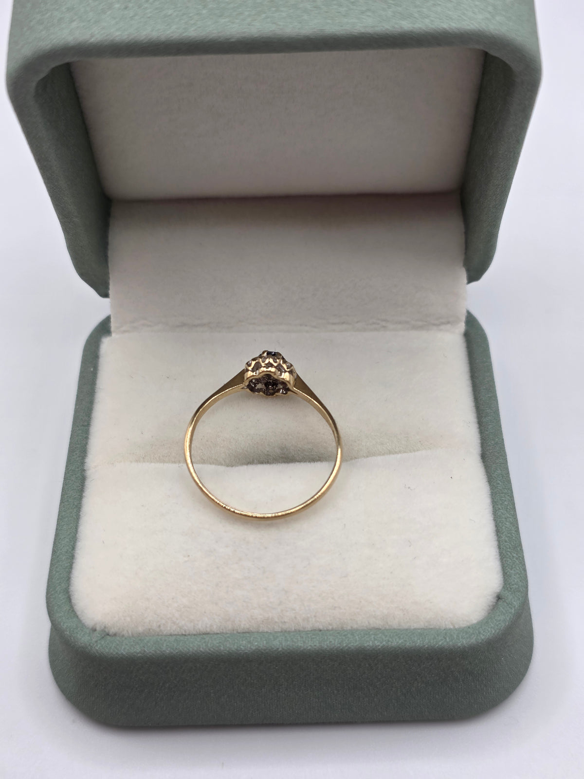 9ct gold sapphire and diamond ring