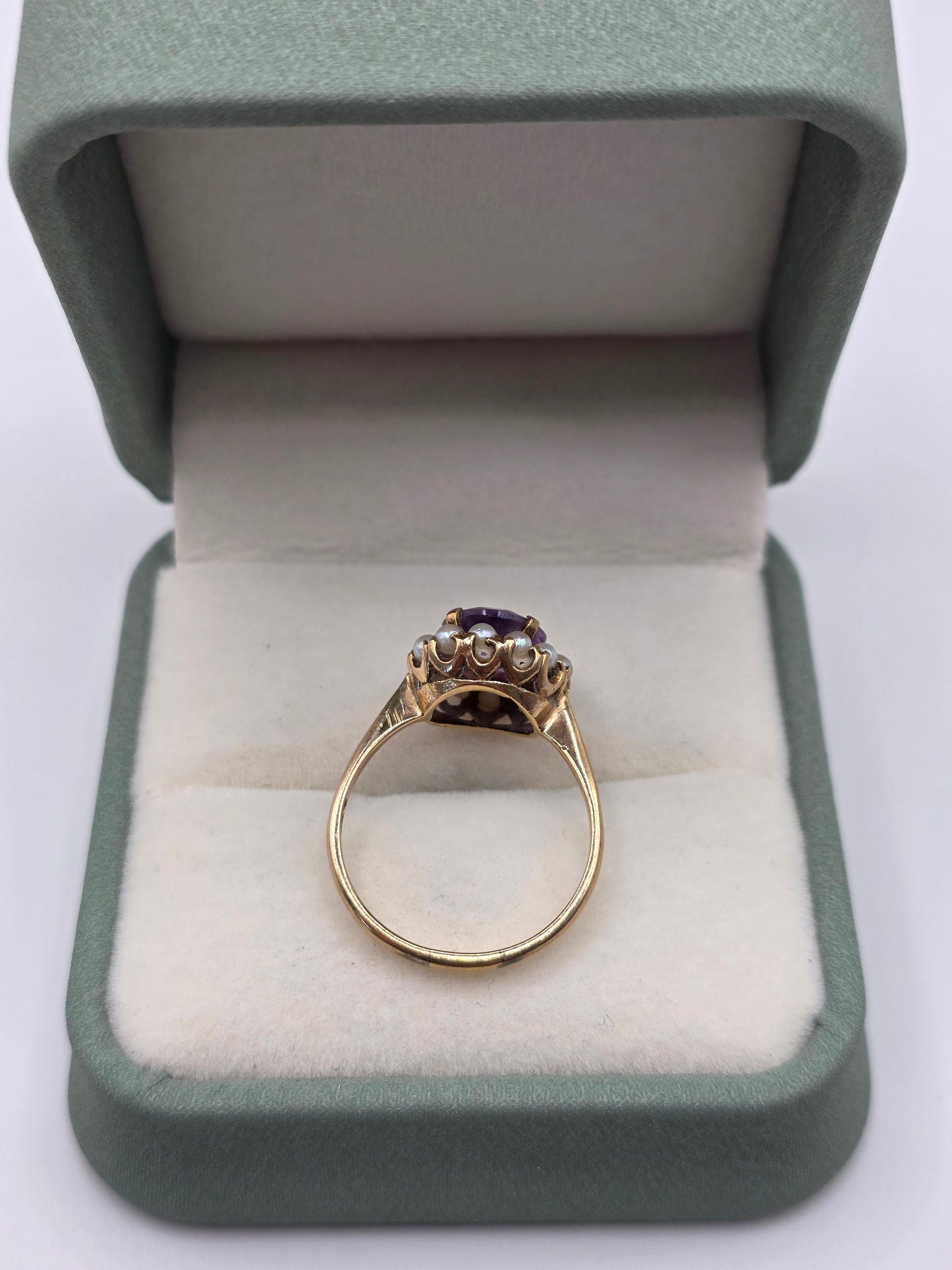 Vintage 9ct gold amethyst and pearl ring