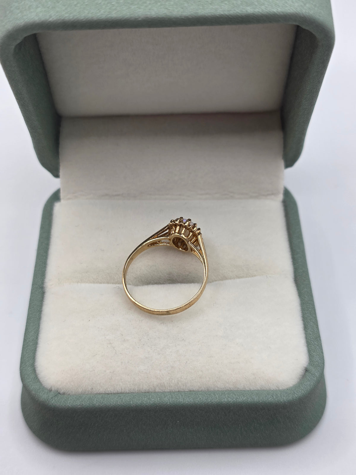 9ct gold opal ring