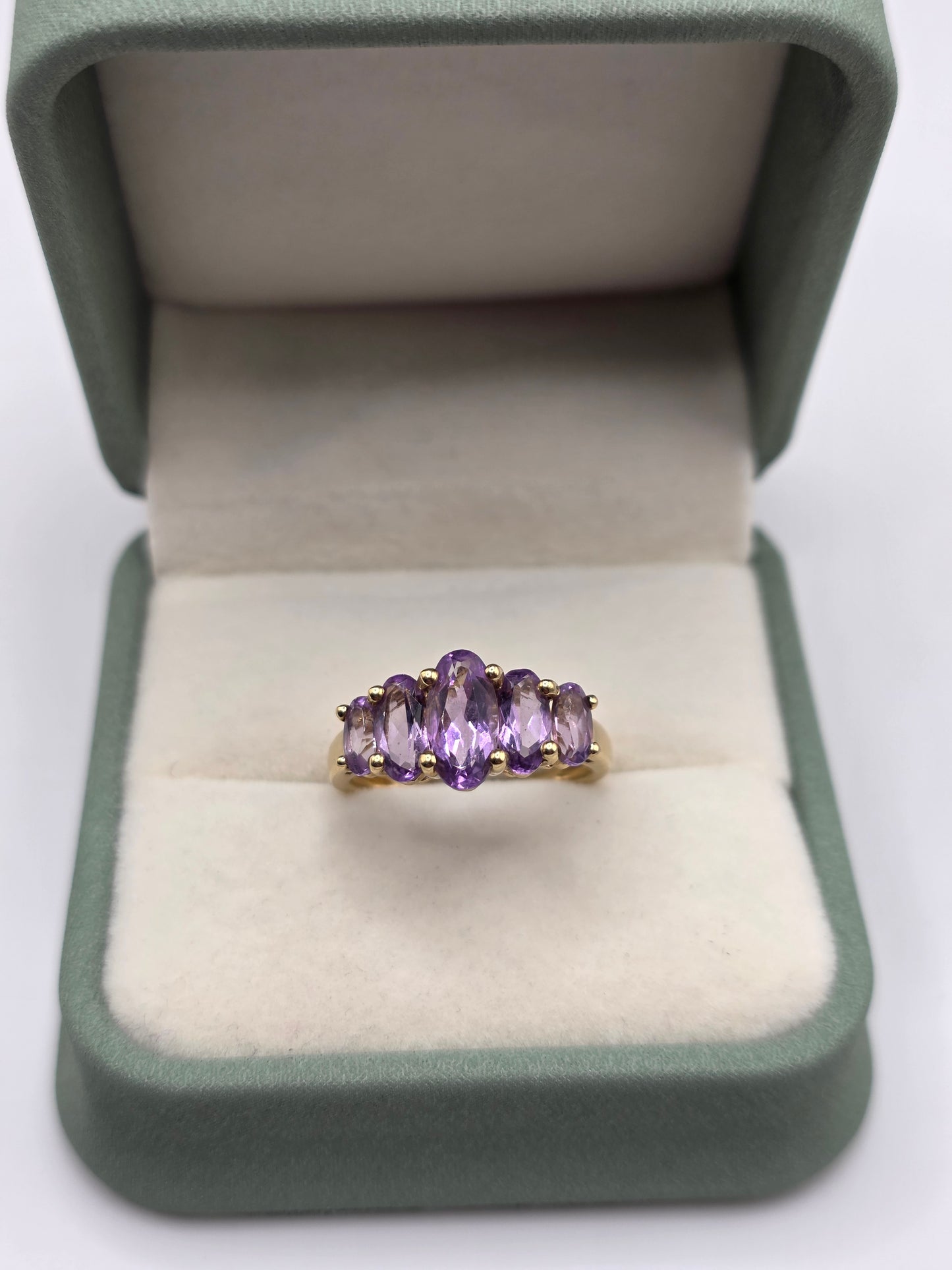 9ct gold amethyst ring
