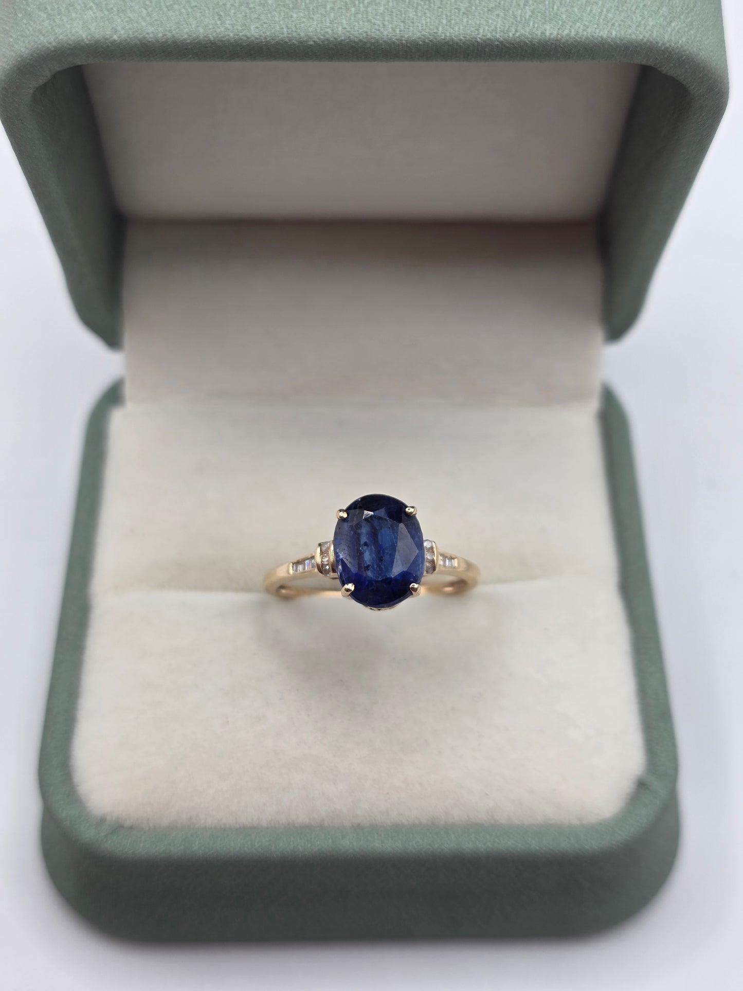 9ct gold kyanite and diamond ring