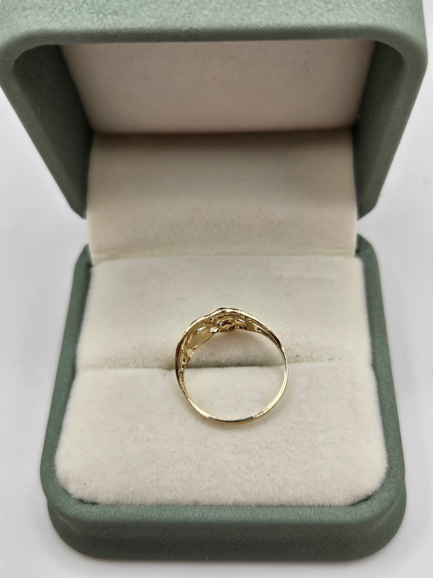 9ct gold ring