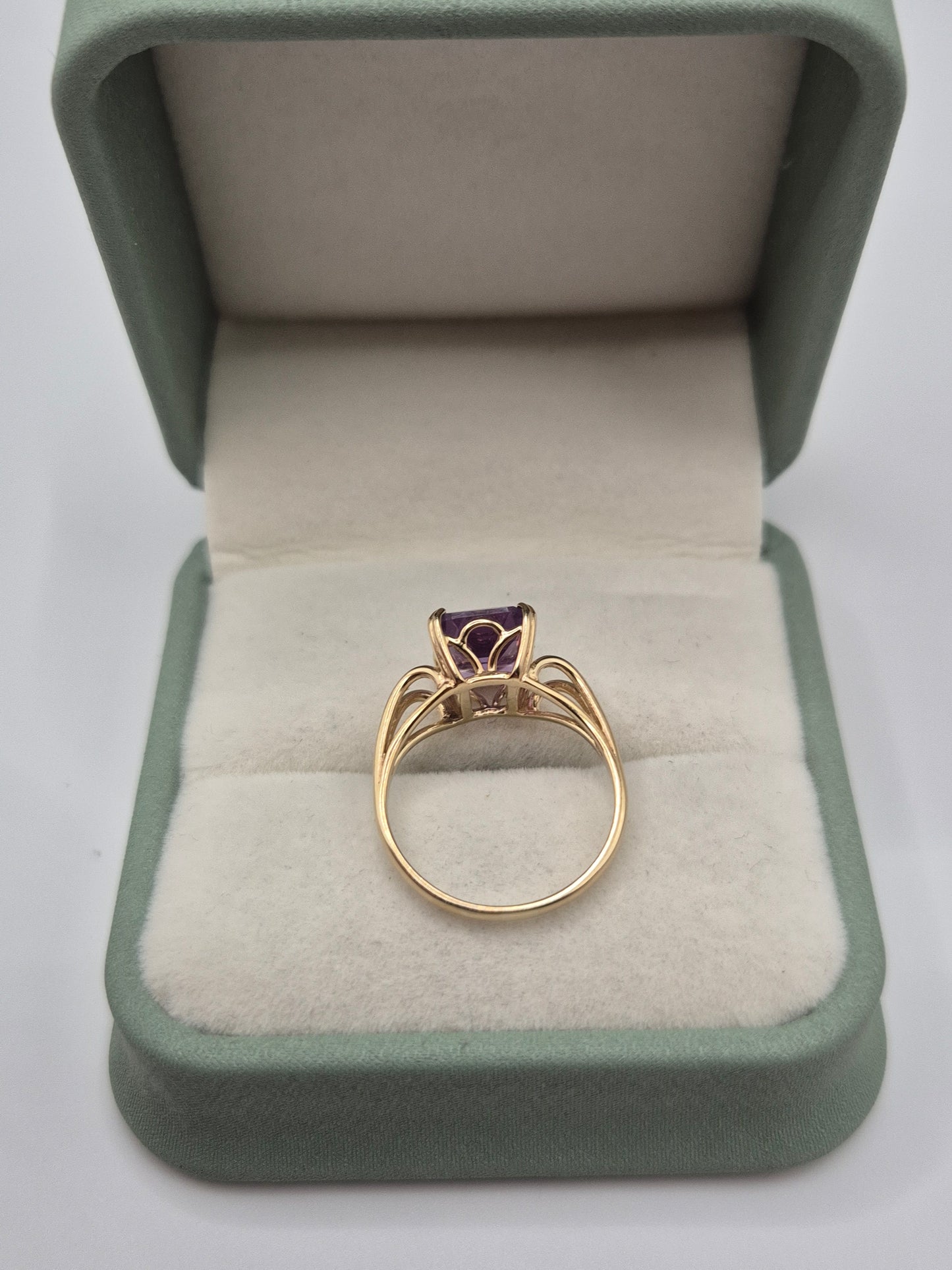 9ct gold amethyst ring