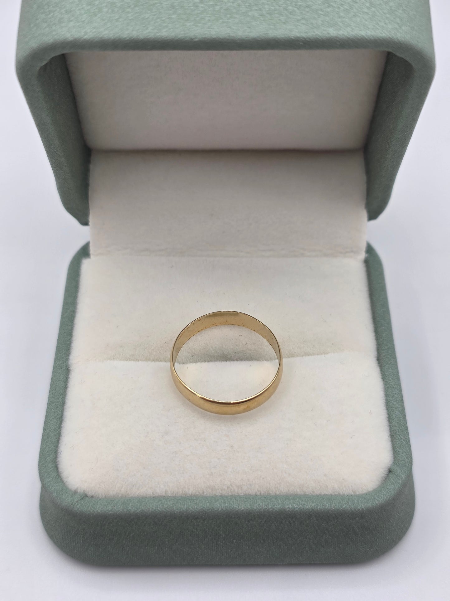 9ct gold ring