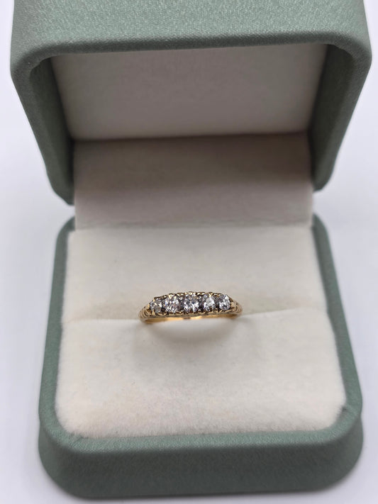 18ct gold diamond ring