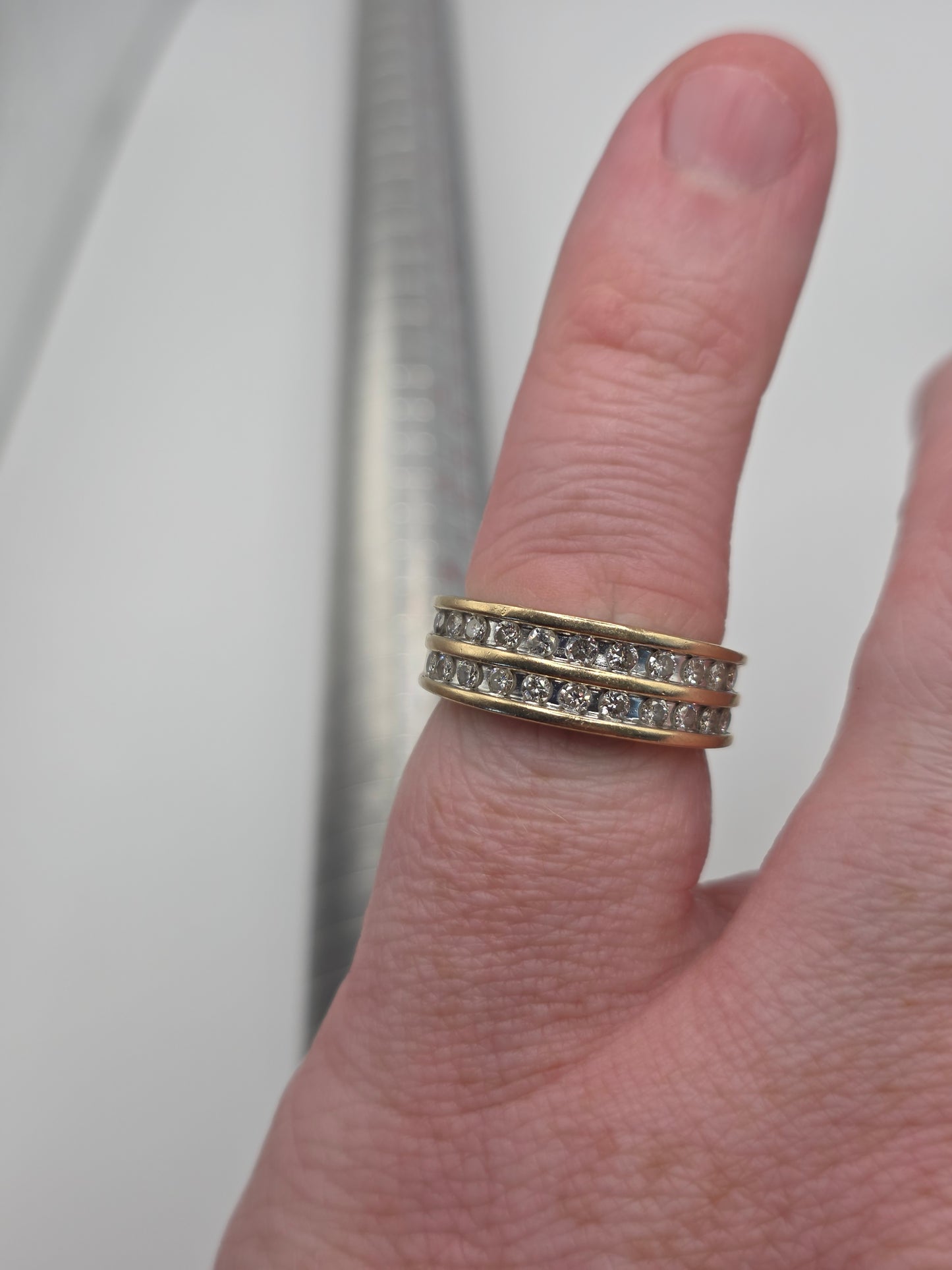 9ct gold diamond ring