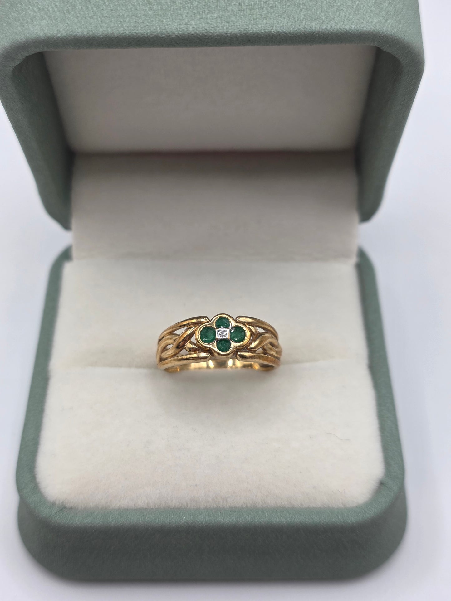 9ct gold emerald and diamond ring