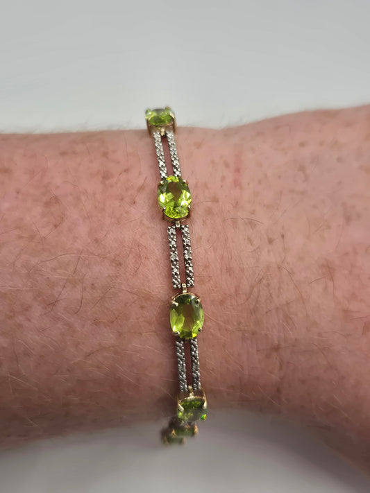 9ct gold peridot and diamond bracelet