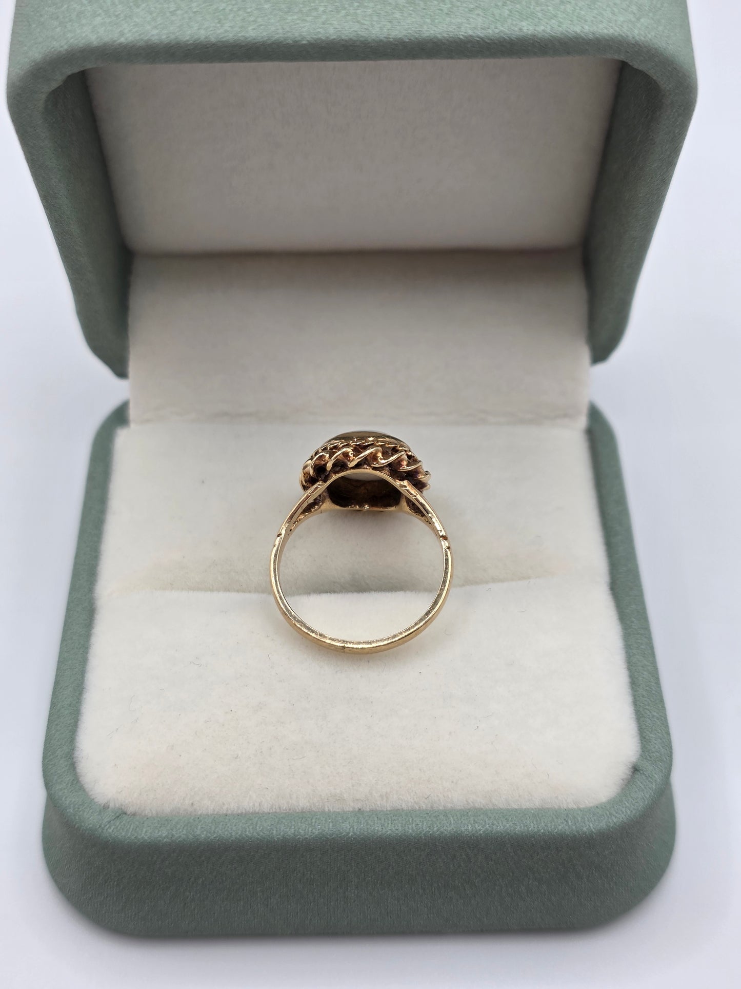 9ct gold opal ring