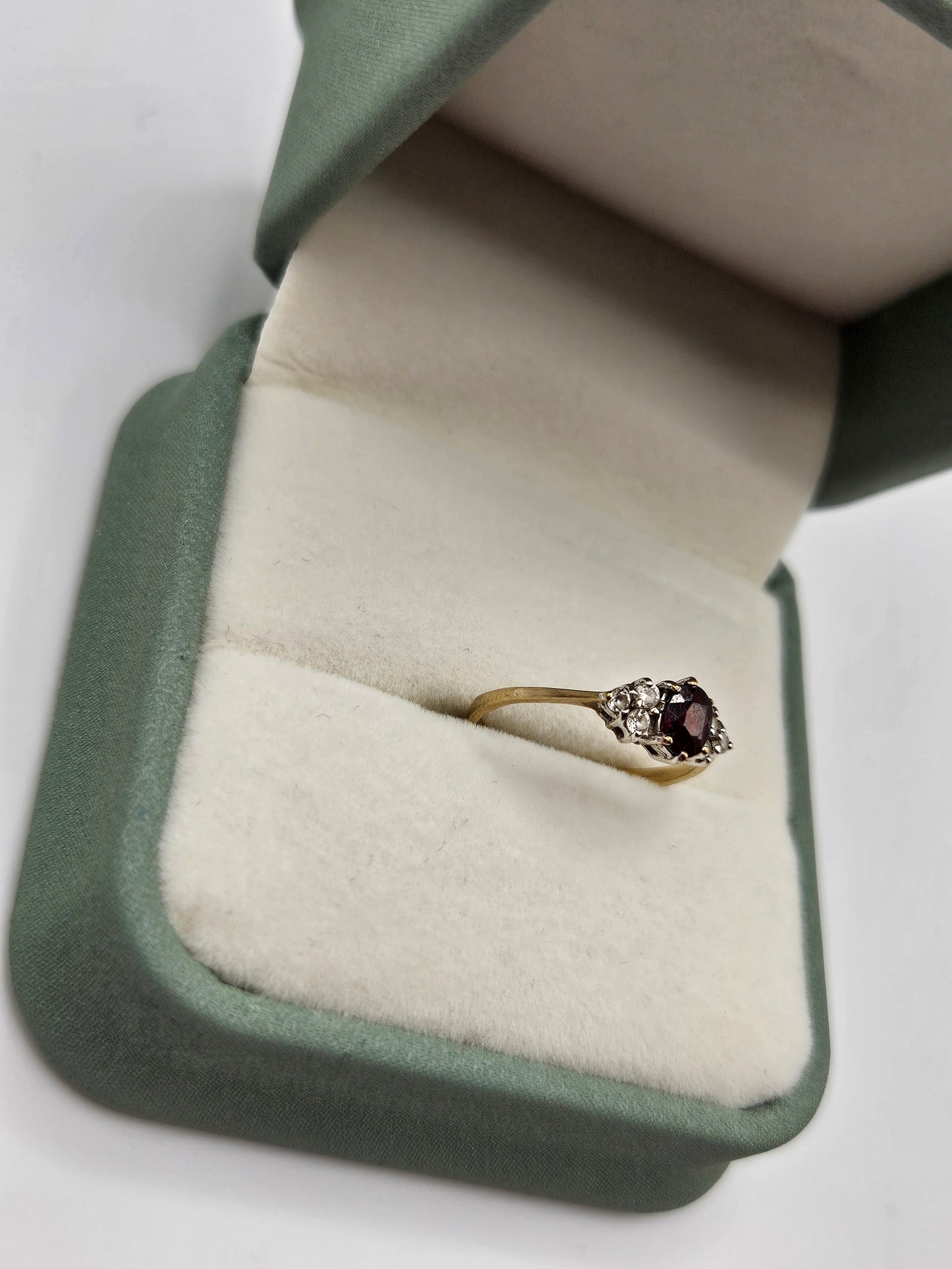 9ct gold garnet and cz ring