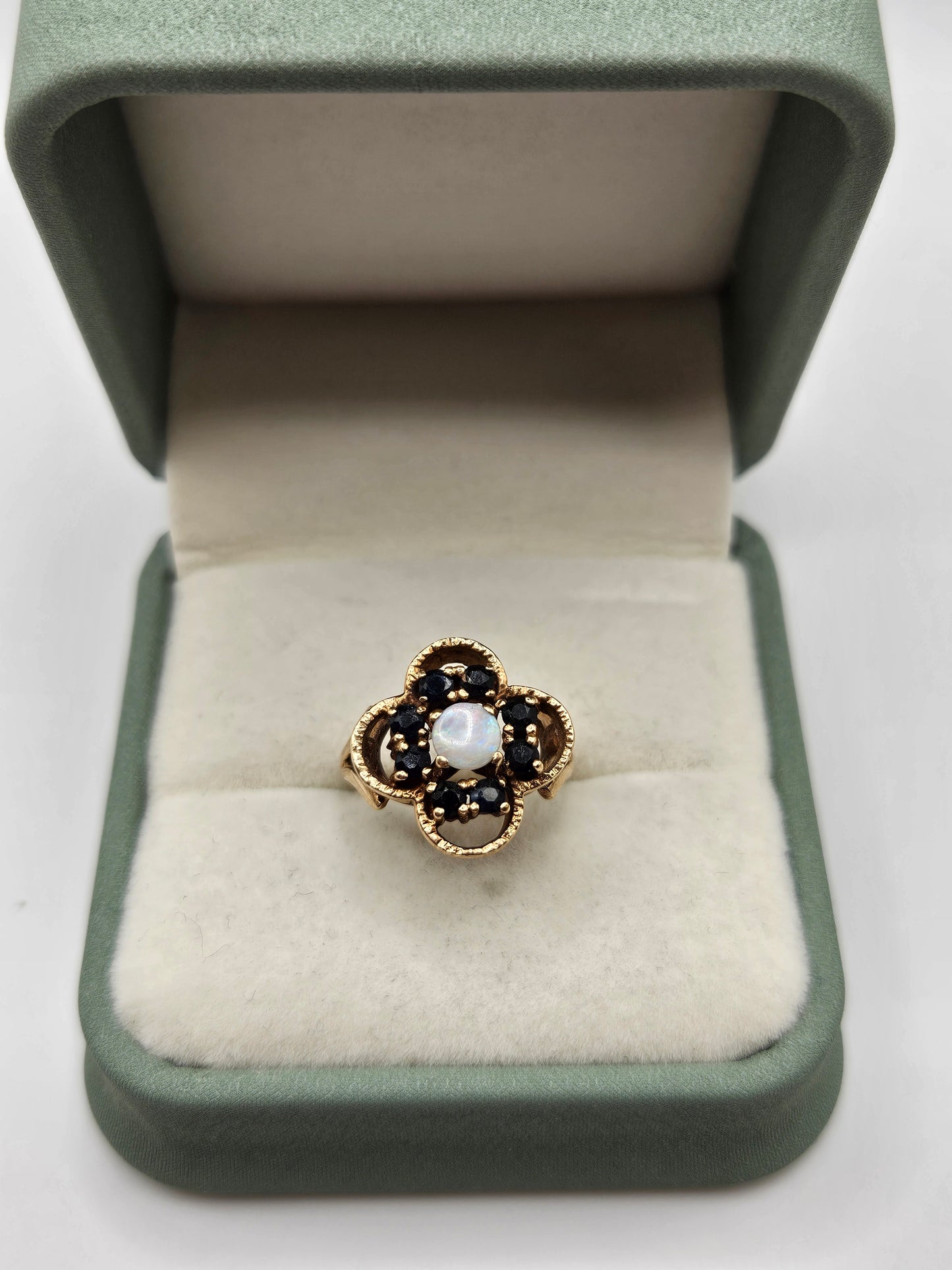 9ct gold opal and sapphire ring