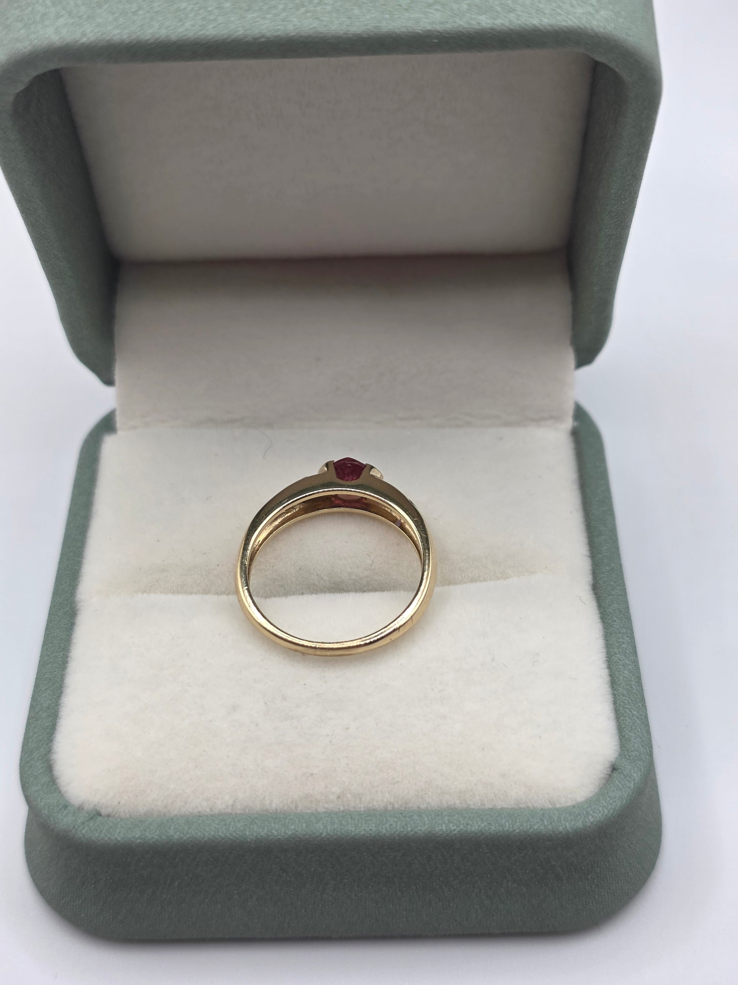 9ct gold pink topaz and diamond ring