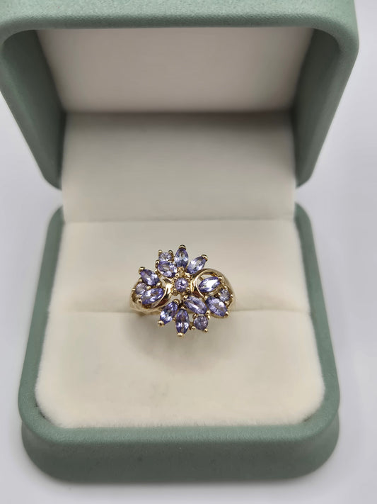 9ct gold tanzanite ring