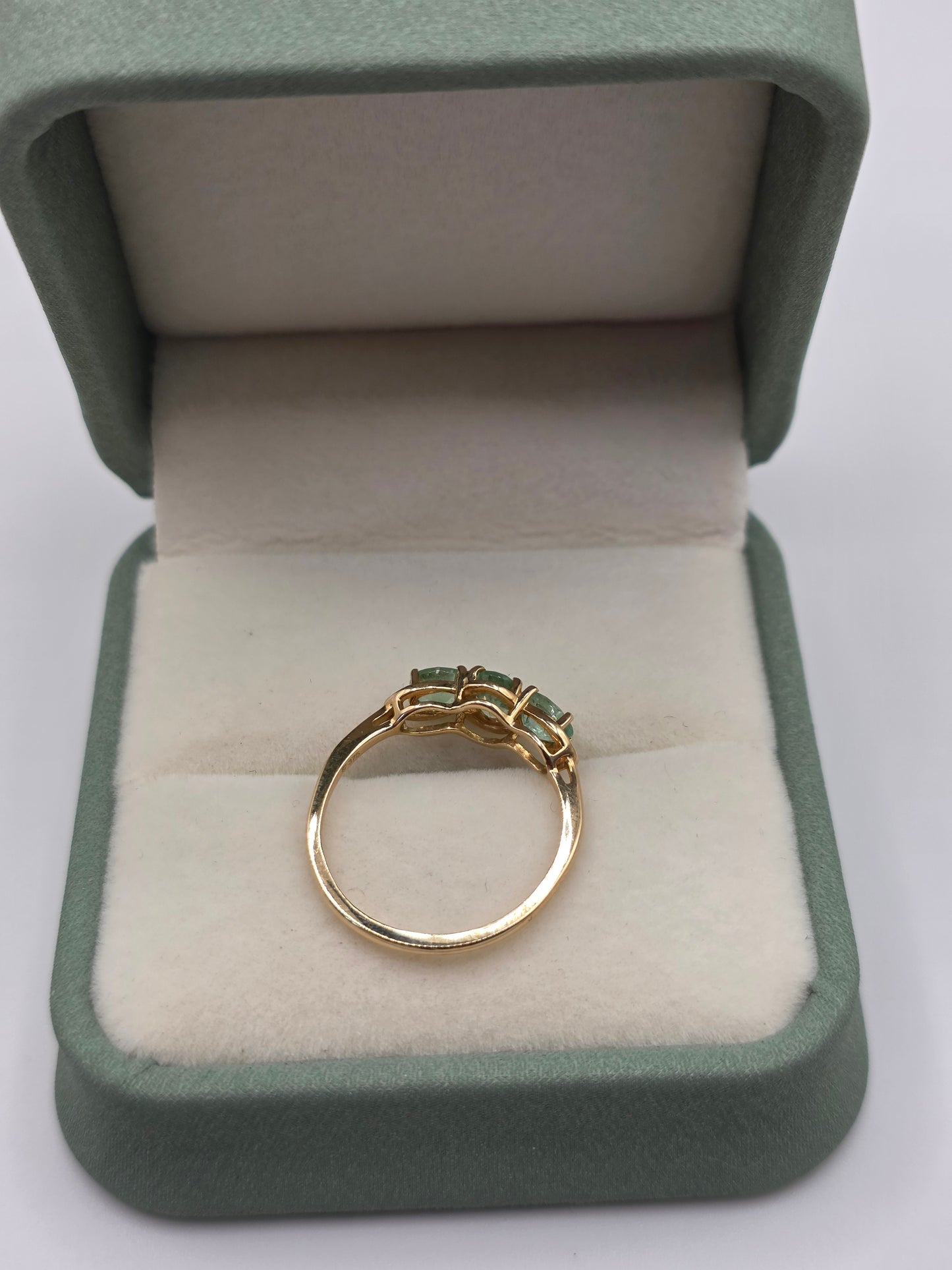 9ct gold emerald ring