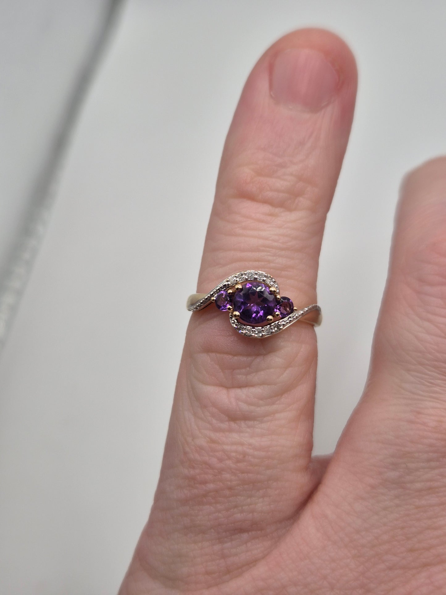 9ct gold amethyst and diamond ring