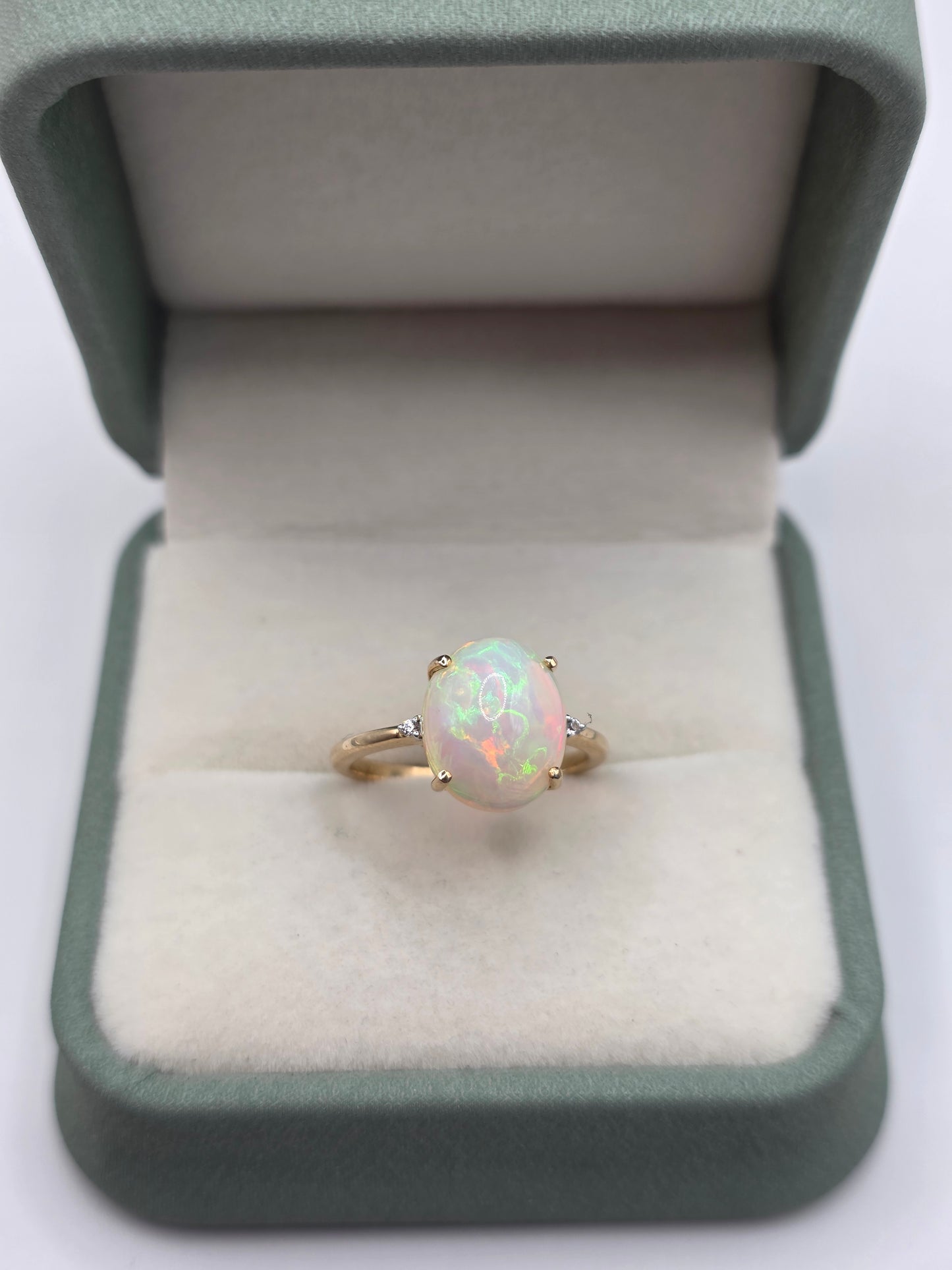 9ct gold opal ring