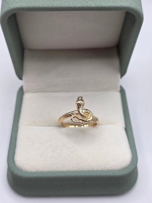 9ct gold snake ring