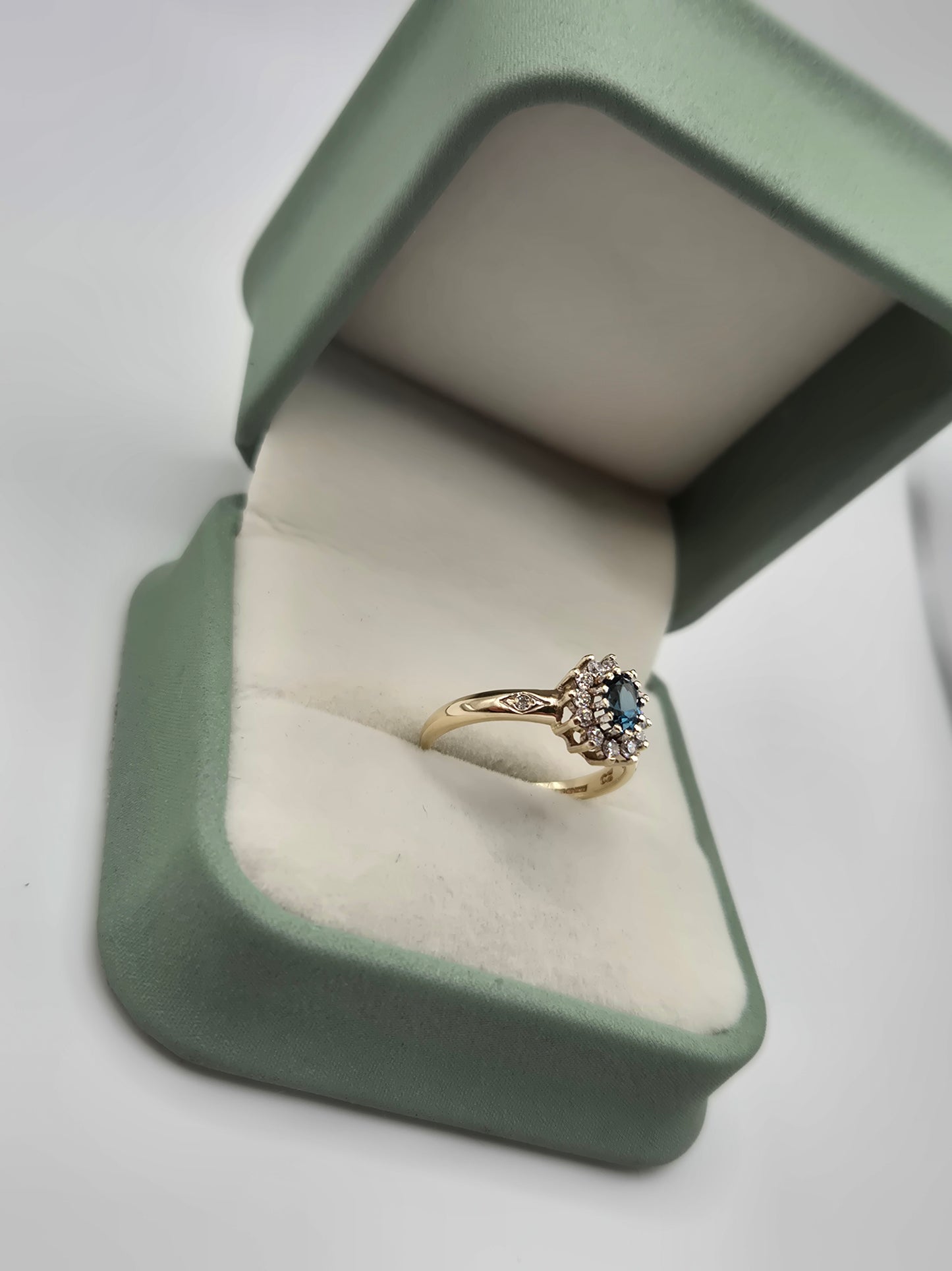 9ct gold topaz and cz ring