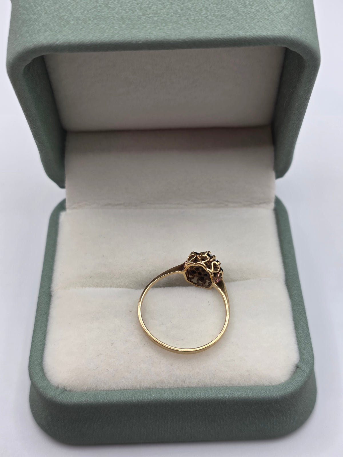 9ct gold opal and sapphire ring