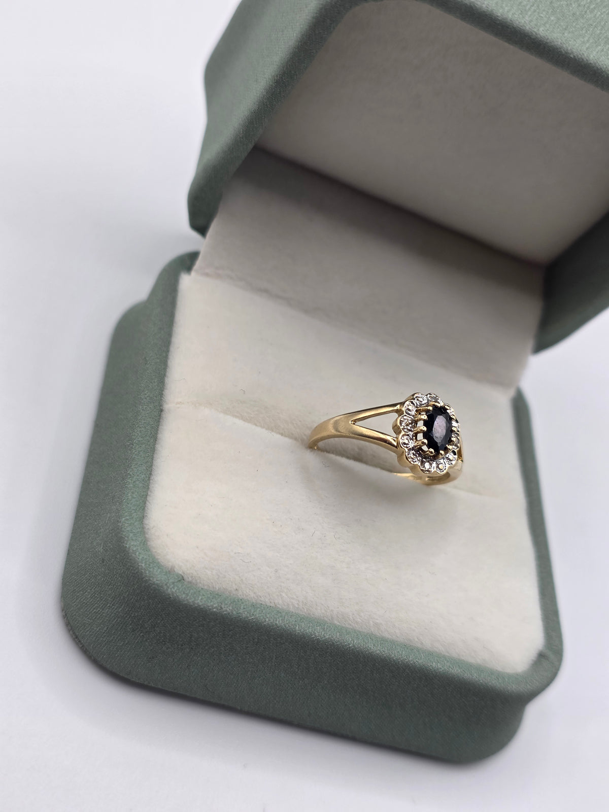 9ct gold sapphire and diamond ring